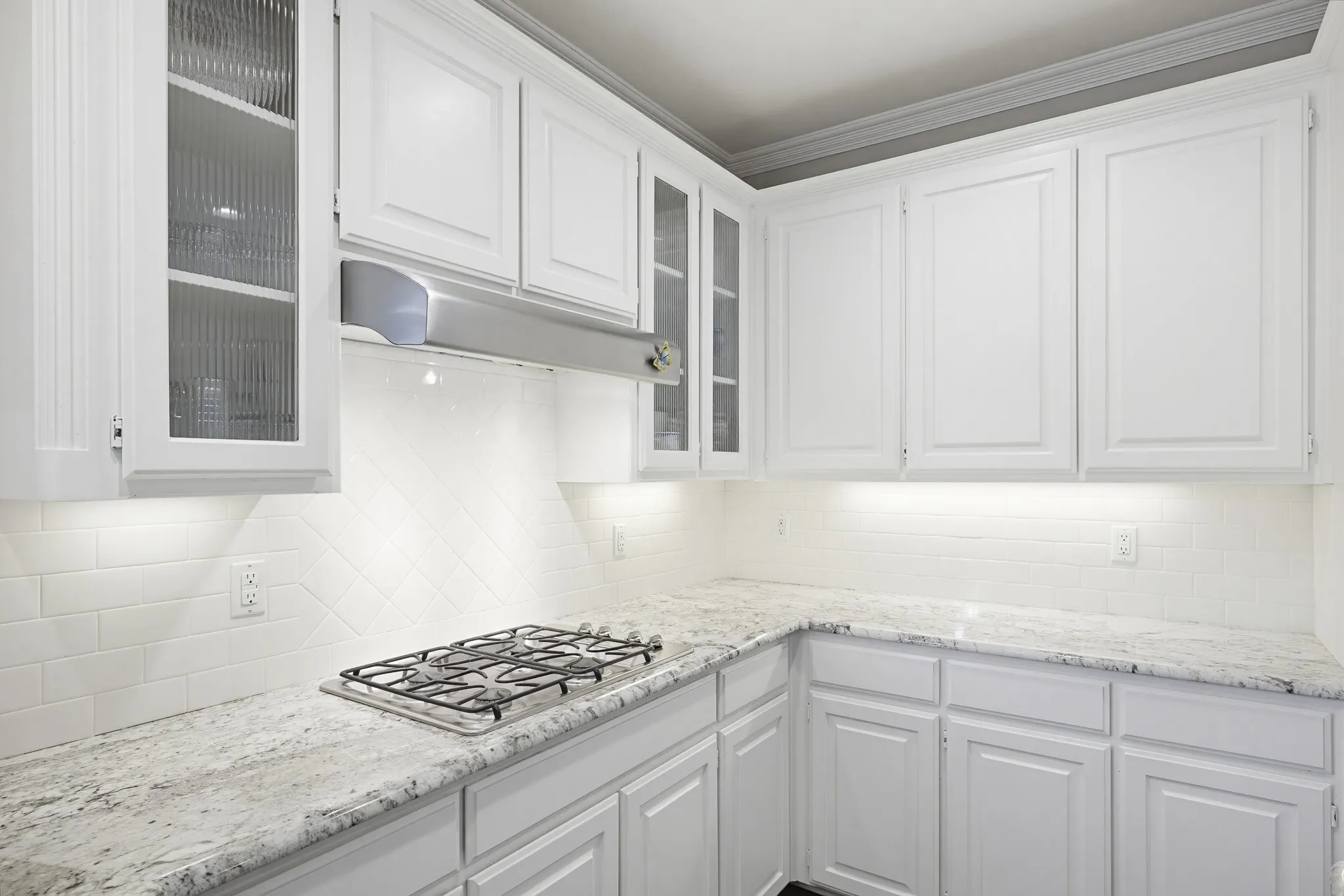 Single Family Residence For Sale in Tarrant County , 6524 Shoal Creek Road, Fort Worth, Texas 76132, 3 Bedrooms, 3 Bathrooms, 3 Garage spaces, 3,008 Sqft, built in 1994, Price $975,000, mls#21271057, Real Estate Agent in Fort Worth, Homes For Sale in Tarrant county, Homes For Sale in Fort Worth, Realtor in Fort Worth Texas, Real Estate Brokerage Independent Realty Texas, Luminita Cordes Realtor