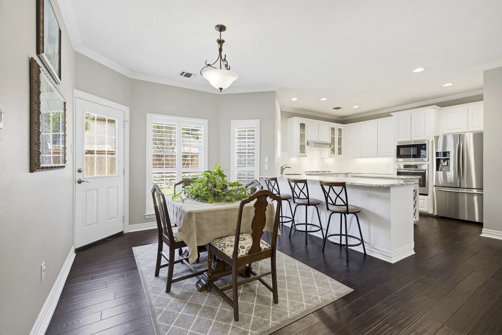 Single Family Residence For Sale in Tarrant County , 6524 Shoal Creek Road, Fort Worth, Texas 76132, 3 Bedrooms, 3 Bathrooms, 3 Garage spaces, 3,008 Sqft, built in 1994, Price $975,000, mls#21271057, Real Estate Agent in Fort Worth, Homes For Sale in Tarrant county, Homes For Sale in Fort Worth, Realtor in Fort Worth Texas, Real Estate Brokerage Independent Realty Texas, Luminita Cordes Realtor