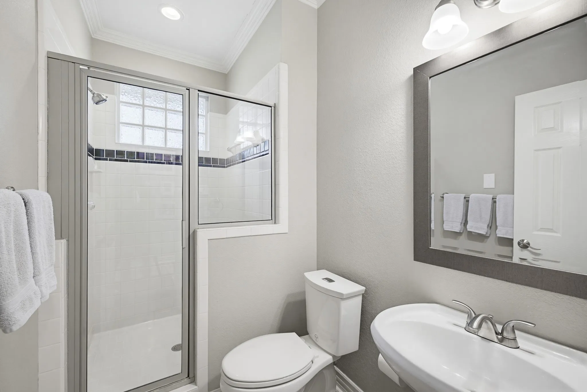 Single Family Residence For Sale in Tarrant County , 6524 Shoal Creek Road, Fort Worth, Texas 76132, 3 Bedrooms, 3 Bathrooms, 3 Garage spaces, 3,008 Sqft, built in 1994, Price $975,000, mls#21271057, Real Estate Agent in Fort Worth, Homes For Sale in Tarrant county, Homes For Sale in Fort Worth, Realtor in Fort Worth Texas, Real Estate Brokerage Independent Realty Texas, Luminita Cordes Realtor
