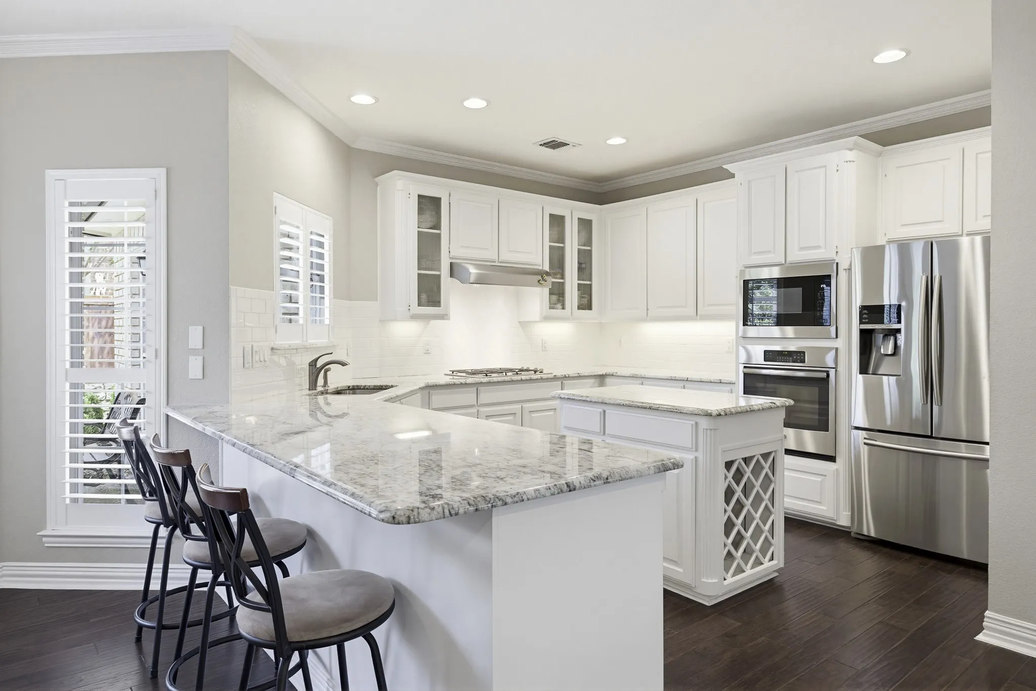 Single Family Residence For Sale in Tarrant County , 6524 Shoal Creek Road, Fort Worth, Texas 76132, 3 Bedrooms, 3 Bathrooms, 3 Garage spaces, 3,008 Sqft, built in 1994, Price $975,000, mls#21271057, Real Estate Agent in Fort Worth, Homes For Sale in Tarrant county, Homes For Sale in Fort Worth, Realtor in Fort Worth Texas, Real Estate Brokerage Independent Realty Texas, Luminita Cordes Realtor