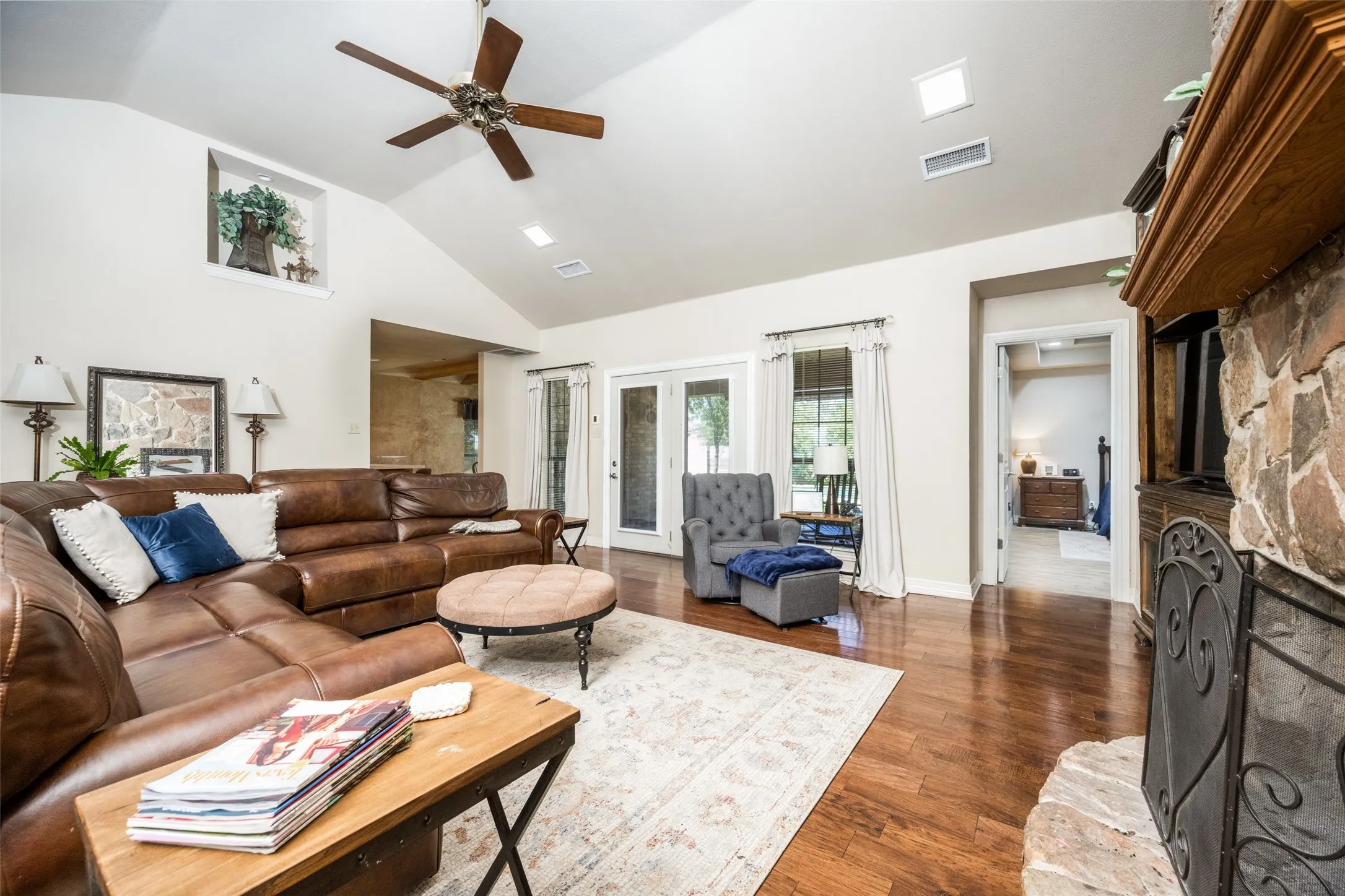 Single Family Residence For Sale in Wise County , 778 County Road 3141, Decatur, Texas 76234, 4 Bedrooms, 3 Bathrooms, 2 Garage spaces, 2,560 Sqft, built in 1993, Price $499,900, mls#21273560, Real Estate Agent in Decatur, Homes For Sale in Wise county, Homes For Sale in Decatur, Realtor in Decatur Texas, Real Estate Brokerage Independent Realty Texas, Luminita Cordes Realtor