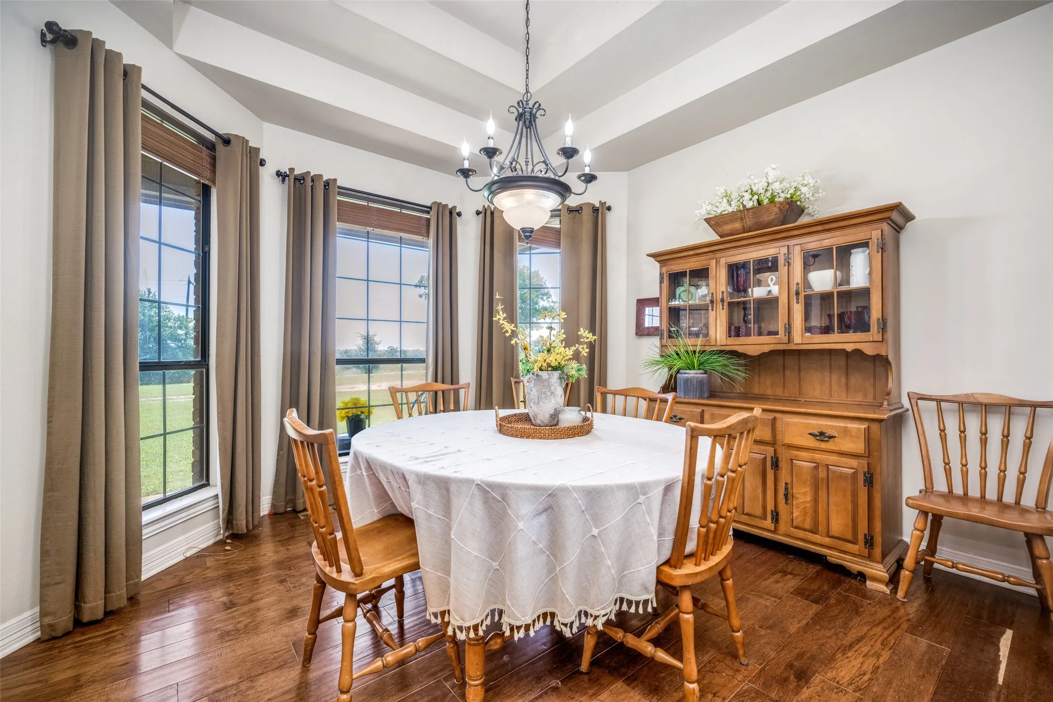 Single Family Residence For Sale in Wise County , 778 County Road 3141, Decatur, Texas 76234, 4 Bedrooms, 3 Bathrooms, 2 Garage spaces, 2,560 Sqft, built in 1993, Price $499,900, mls#21273560, Real Estate Agent in Decatur, Homes For Sale in Wise county, Homes For Sale in Decatur, Realtor in Decatur Texas, Real Estate Brokerage Independent Realty Texas, Luminita Cordes Realtor