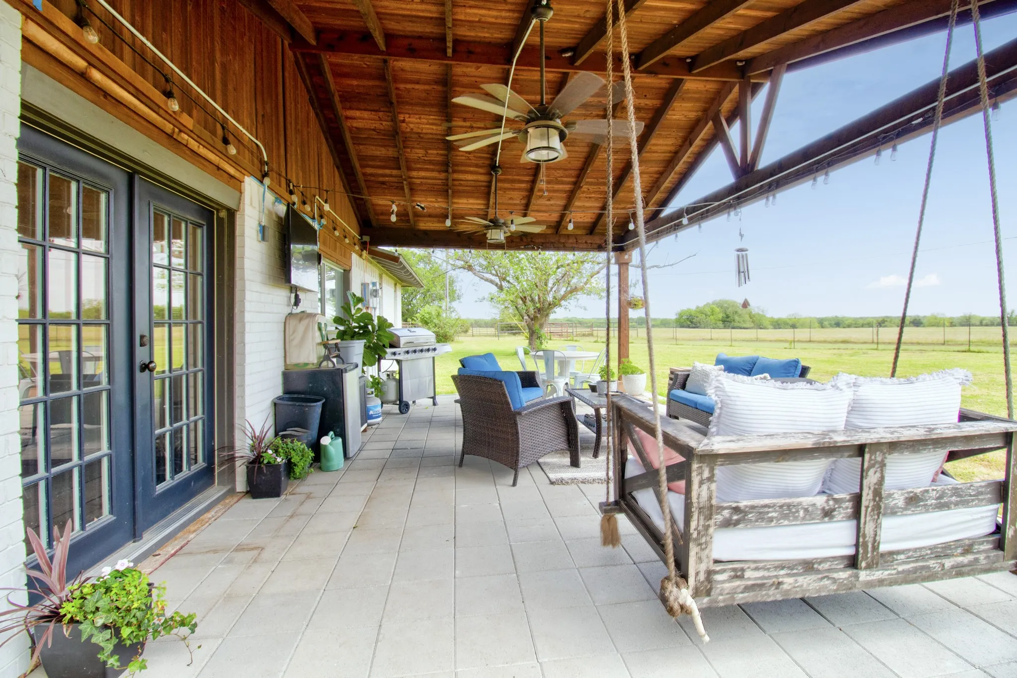 Imagine BBQ's with family and friends, as you take in all the gorgeous views!