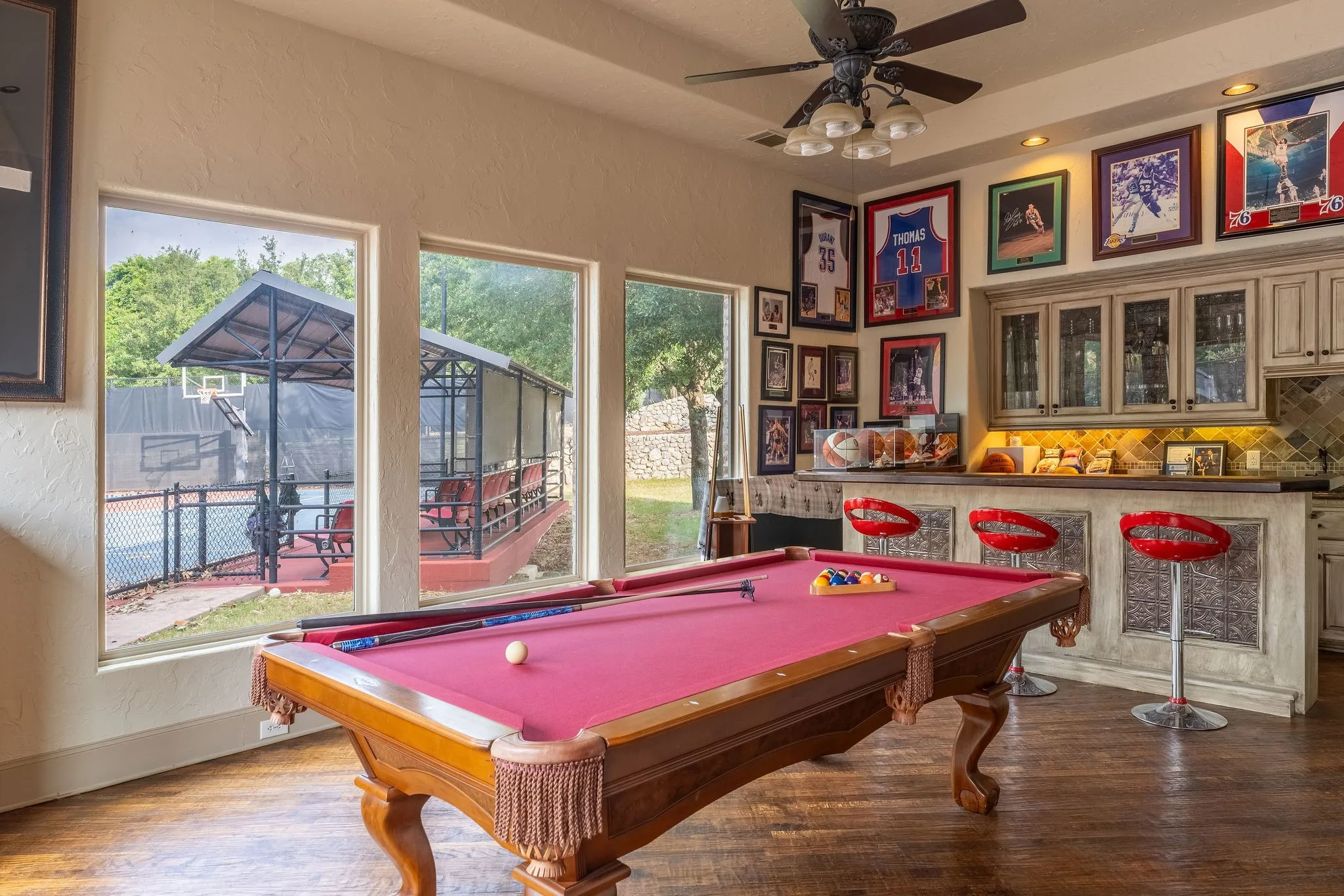 Single Family Residence For Sale in Rockwall County , 1709 Bison Meadow Lane, Heath, Texas 75032, 6 Bedroom, 6 Bathroom, 4 Garage spaces, 7,038 Sqft, built in 2005, Price $2,649,500, mls#21272318, Real Estate Agent in Heath, Homes For Sale in Rockwall county, Homes For Sale in Heath, Realtor in Heath Texas, Real Estate Brokerage Independent Realty Texas, Luminita Cordes Realtor