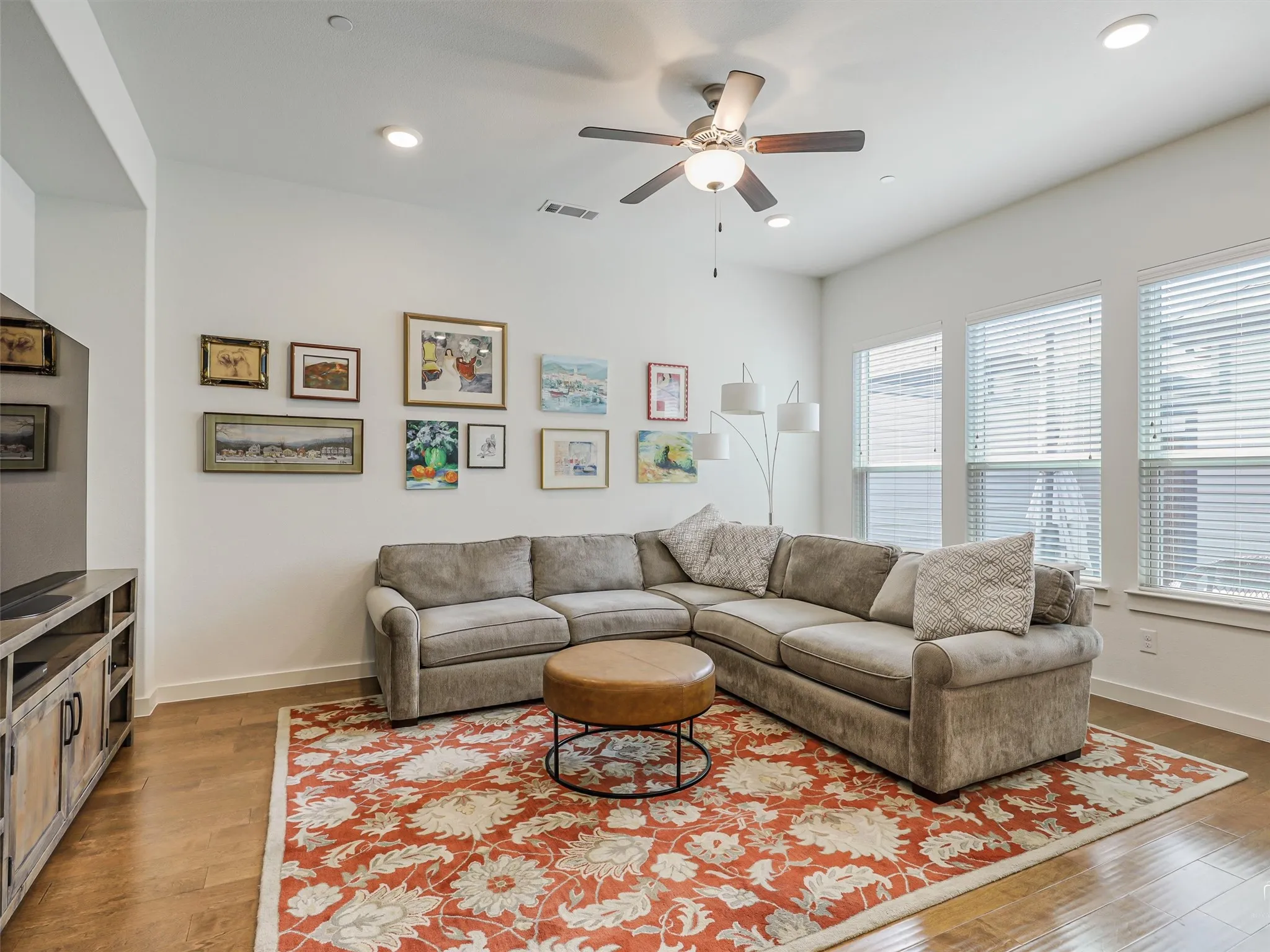 Townhouse For Sale in Denton County , 3965 Cotton Gin Road, Frisco, Texas 75034, 2 Bedroom, 3 Bathroom, 2 Garage spaces, 2,038 Sqft, built in 2018, mls#21271415, Real Estate Agent in Frisco, Homes For Sale in Denton county, Homes For Sale in Frisco, Realtor in Frisco Texas, Real Estate Brokerage Independent Realty Texas, Luminita Cordes Realtor