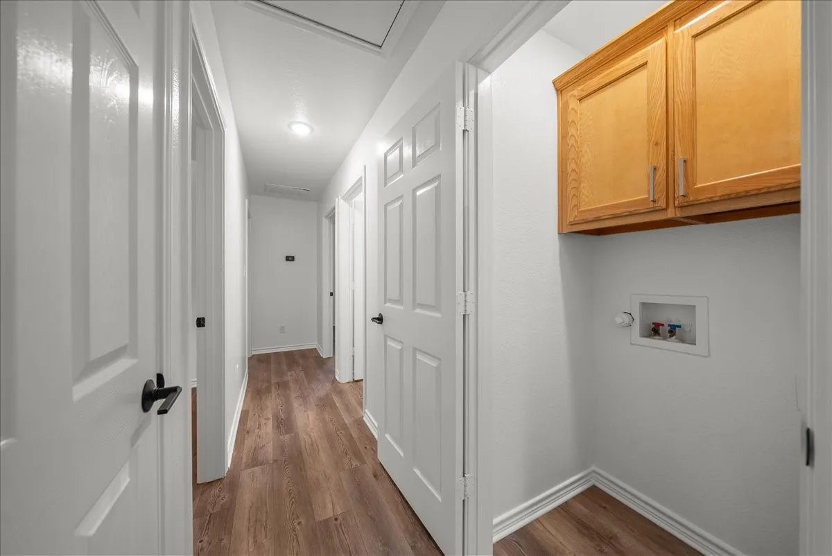 Single Family Residence For Rent in Grayson County , 404 W Day Street, Denison, Texas 75020, 3 Bedroom, 2 Bathroom, Garage spaces, 1,057 Sqft, built in 2007, mls#21274252, Real Estate Agent in Denison, Homes For Rent in Grayson county, Homes For Rent in Denison, Realtor in Denison Texas, Real Estate Brokerage Independent Realty Texas, Luminita Cordes Realtor