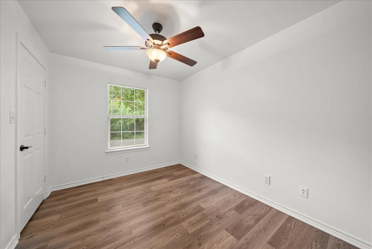 Single Family Residence For Rent in Grayson County , 404 W Day Street, Denison, Texas 75020, 3 Bedroom, 2 Bathroom, Garage spaces, 1,057 Sqft, built in 2007, mls#21274252, Real Estate Agent in Denison, Homes For Rent in Grayson county, Homes For Rent in Denison, Realtor in Denison Texas, Real Estate Brokerage Independent Realty Texas, Luminita Cordes Realtor