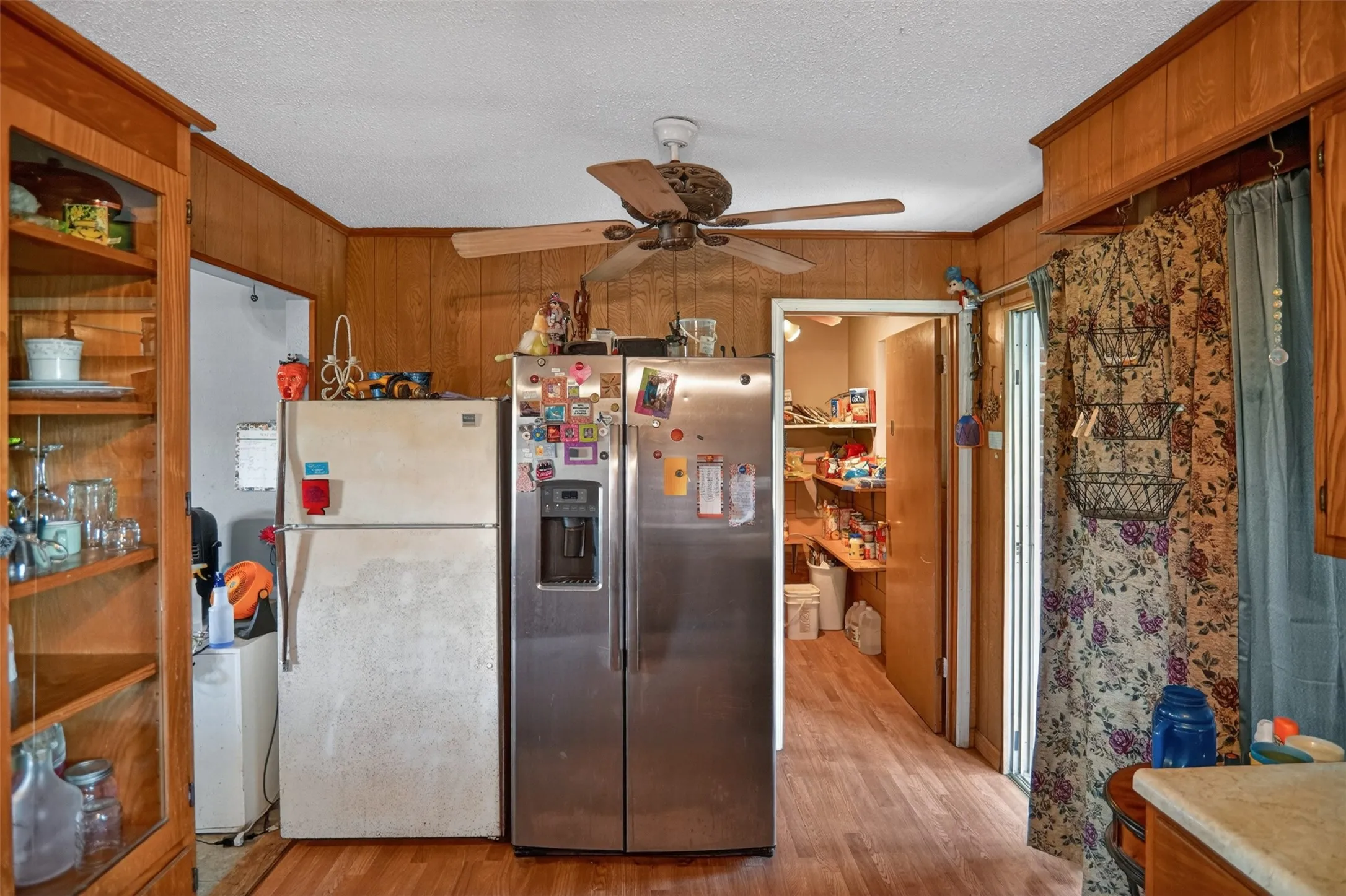 Single Family Residence For Sale in Lamar County , 615 W North Street, Blossom, Texas 75416, 4 Bedroom, 3 Bathroom, Garage spaces, 1,980 Sqft, built in 1970, mls#21274154, Real Estate Agent in Blossom, Homes For Sale in Lamar county, Homes For Sale in Blossom, Realtor in Blossom Texas, Real Estate Brokerage Independent Realty Texas, Luminita Cordes Realtor