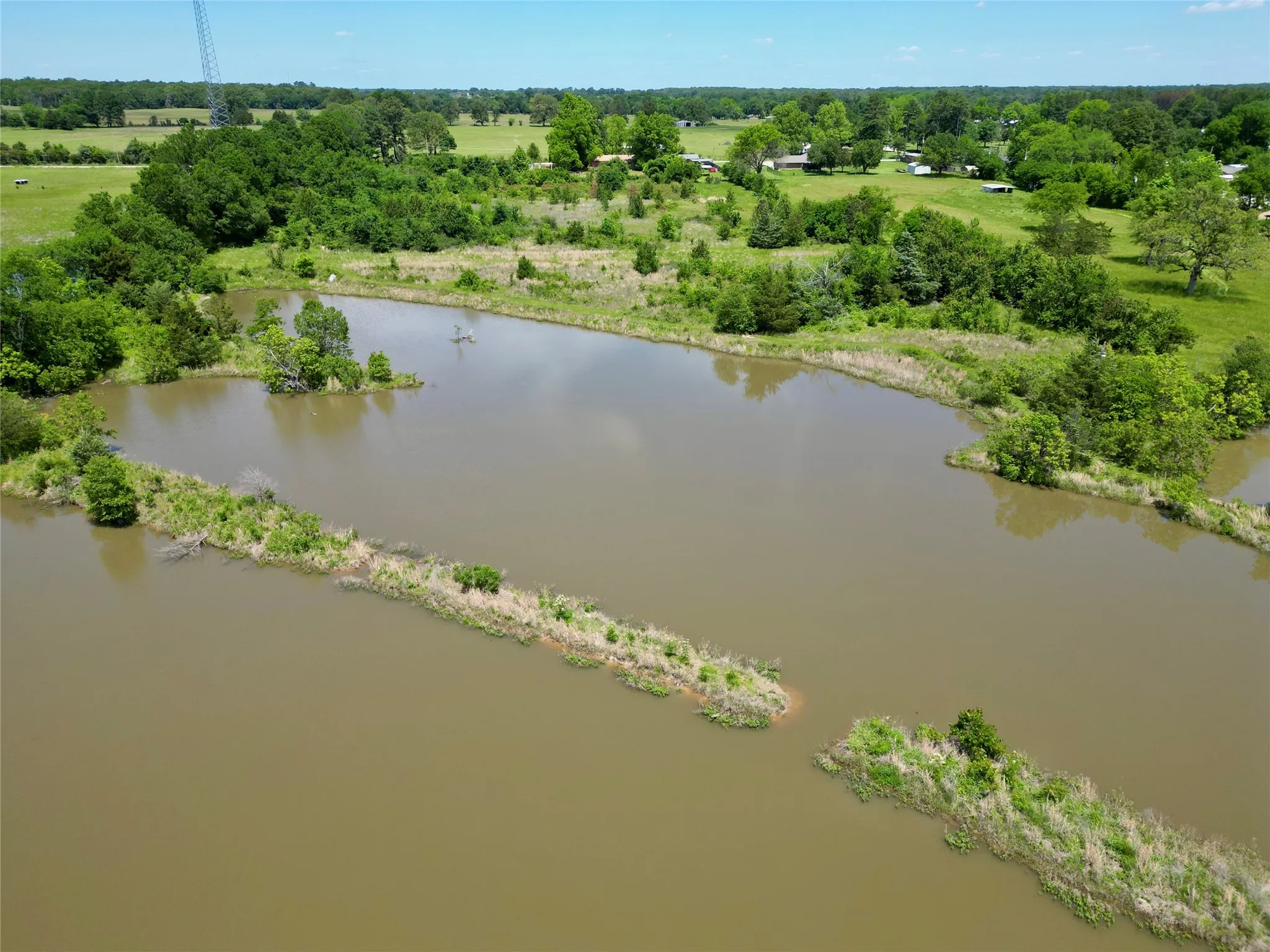 Single Family Residence For Sale in Lamar County , 615 W North Street, Blossom, Texas 75416, 4 Bedroom, 3 Bathroom, Garage spaces, 1,980 Sqft, built in 1970, mls#21274154, Real Estate Agent in Blossom, Homes For Sale in Lamar county, Homes For Sale in Blossom, Realtor in Blossom Texas, Real Estate Brokerage Independent Realty Texas, Luminita Cordes Realtor