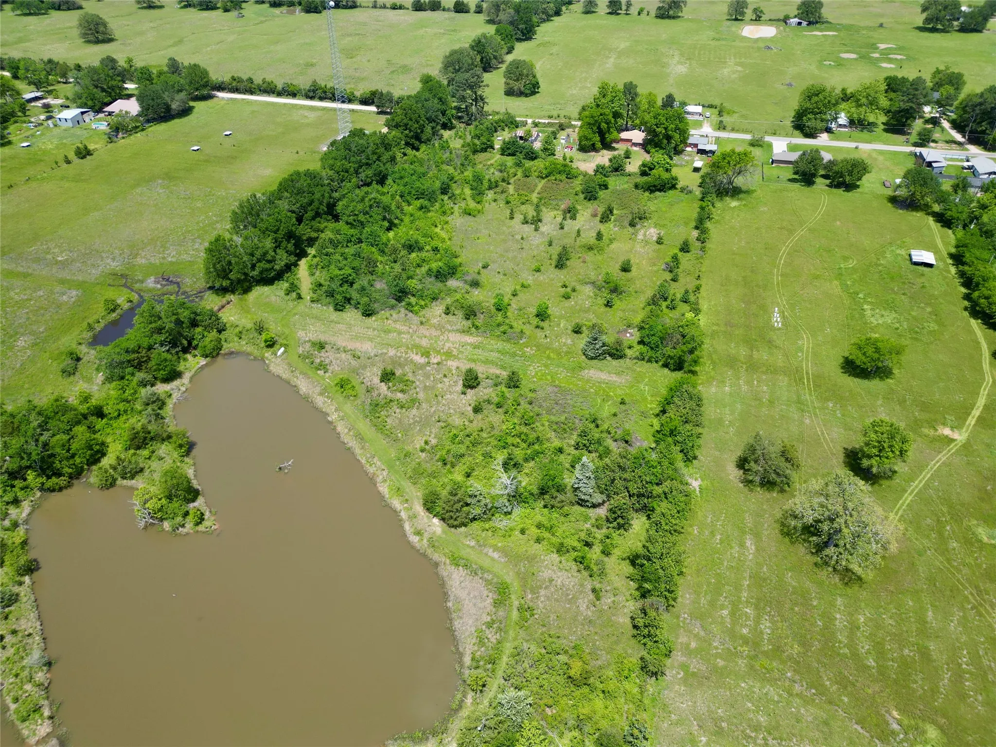 Single Family Residence For Sale in Lamar County , 615 W North Street, Blossom, Texas 75416, 4 Bedroom, 3 Bathroom, Garage spaces, 1,980 Sqft, built in 1970, mls#21274154, Real Estate Agent in Blossom, Homes For Sale in Lamar county, Homes For Sale in Blossom, Realtor in Blossom Texas, Real Estate Brokerage Independent Realty Texas, Luminita Cordes Realtor