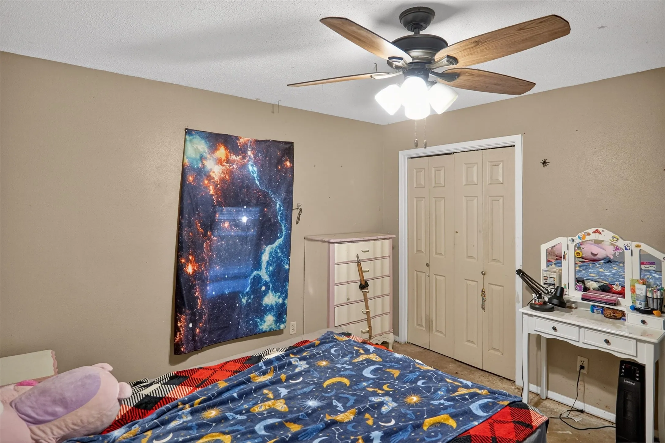 Single Family Residence For Sale in Lamar County , 615 W North Street, Blossom, Texas 75416, 4 Bedroom, 3 Bathroom, Garage spaces, 1,980 Sqft, built in 1970, mls#21274154, Real Estate Agent in Blossom, Homes For Sale in Lamar county, Homes For Sale in Blossom, Realtor in Blossom Texas, Real Estate Brokerage Independent Realty Texas, Luminita Cordes Realtor