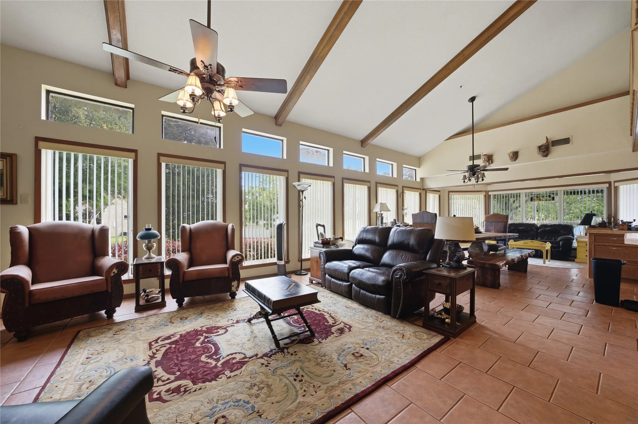 Single Family Residence For Sale in Henderson County , 115 Imperial Drive, Mabank, Texas 75156, 3 Bedrooms, 2 Bathrooms, 1 Garage spaces, 2,291 Sqft, built in 1982, Price $350,000, mls#21267871, Real Estate Agent in Mabank, Homes For Sale in Henderson county, Homes For Sale in Mabank, Realtor in Mabank Texas, Real Estate Brokerage Independent Realty Texas, Luminita Cordes Realtor
