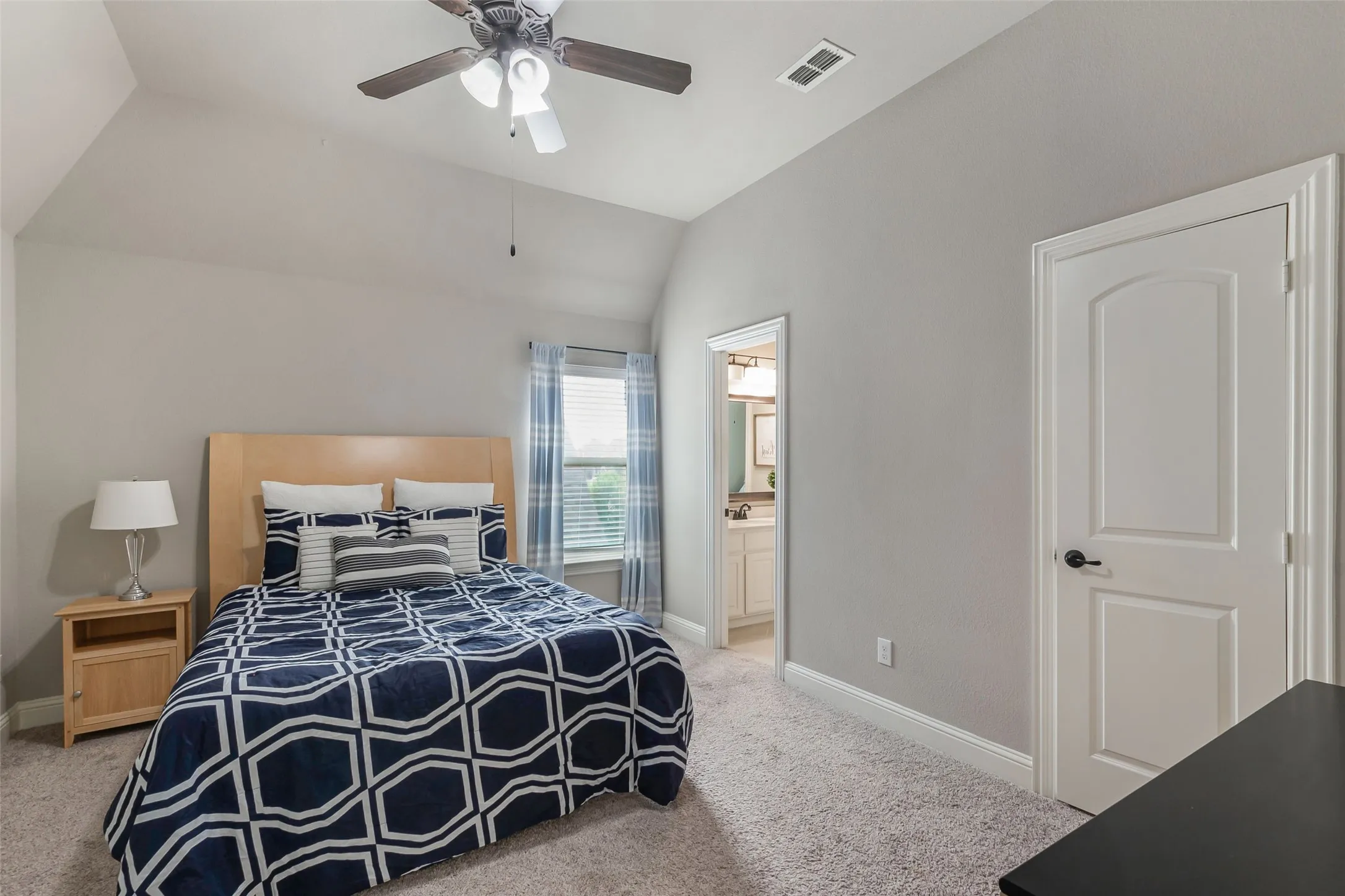 Single Family Residence For Rent in Collin County , 11422 La Salle Road, Frisco, Texas 75035, 5 Bedroom, 4 Bathroom, 3 Garage spaces, 5,059 Sqft, built in 2016, mls#21274325, Real Estate Agent in Frisco, Homes For Rent in Collin county, Homes For Rent in Frisco, Realtor in Frisco Texas, Real Estate Brokerage Independent Realty Texas, Luminita Cordes Realtor