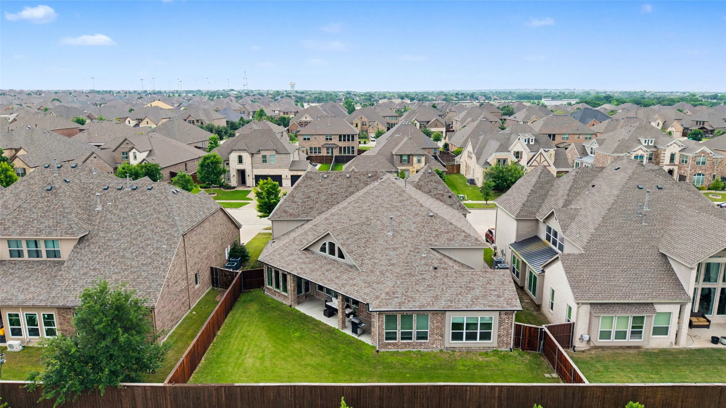Single Family Residence For Rent in Collin County , 11422 La Salle Road, Frisco, Texas 75035, 5 Bedroom, 4 Bathroom, 3 Garage spaces, 5,059 Sqft, built in 2016, mls#21274325, Real Estate Agent in Frisco, Homes For Rent in Collin county, Homes For Rent in Frisco, Realtor in Frisco Texas, Real Estate Brokerage Independent Realty Texas, Luminita Cordes Realtor
