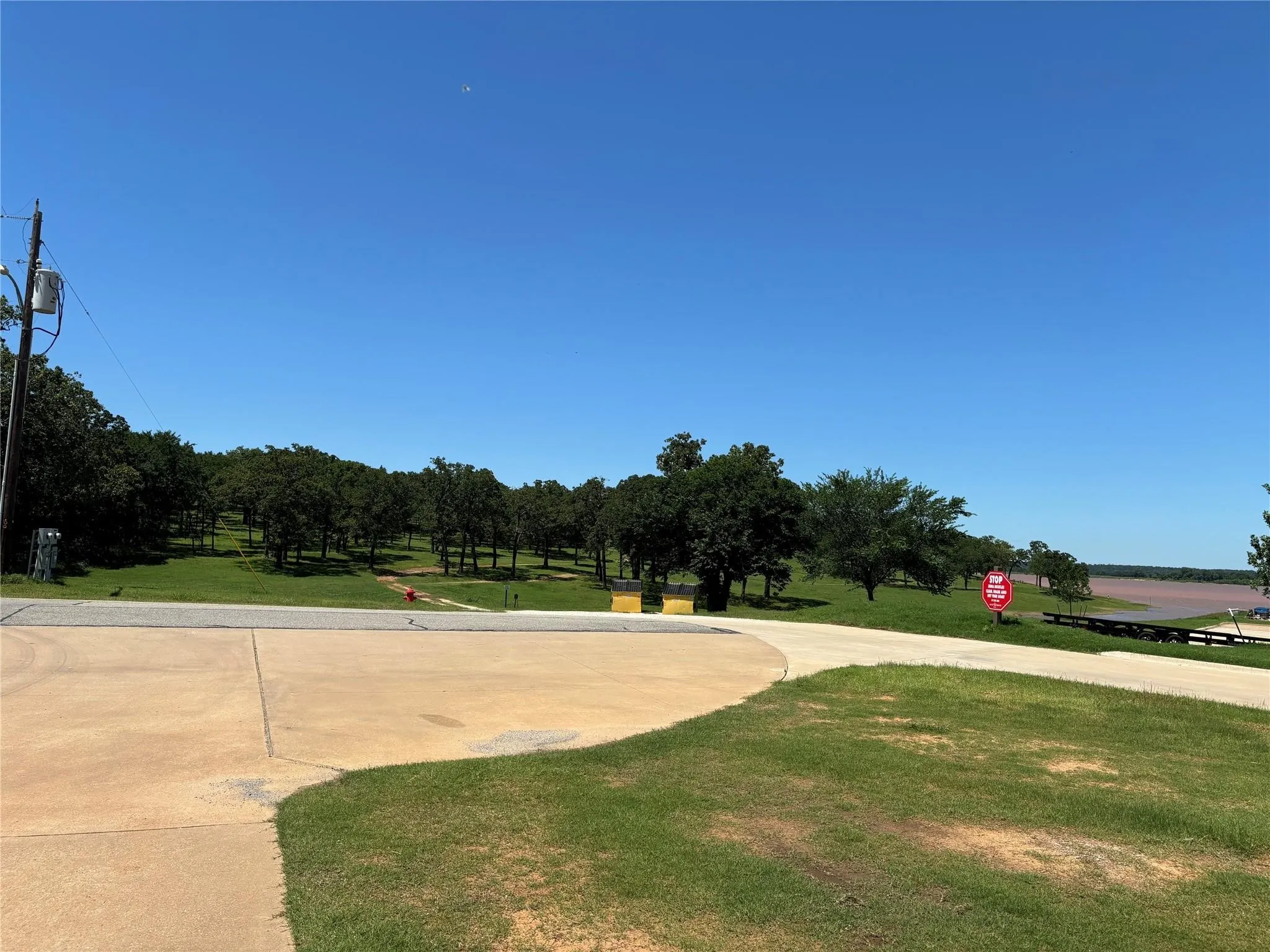Unimproved Land For Sale in Grayson County , 104 Meridian Lane, Gordonville, Texas 76245, 0, 0, Garage spaces, 0 Sqft, built in 0, Price $37,000, mls#21274342, Real Estate Agent in Gordonville, Homes For Sale in Grayson county, Homes For Sale in Gordonville, Realtor in Gordonville Texas, Real Estate Brokerage Independent Realty Texas, Luminita Cordes Realtor