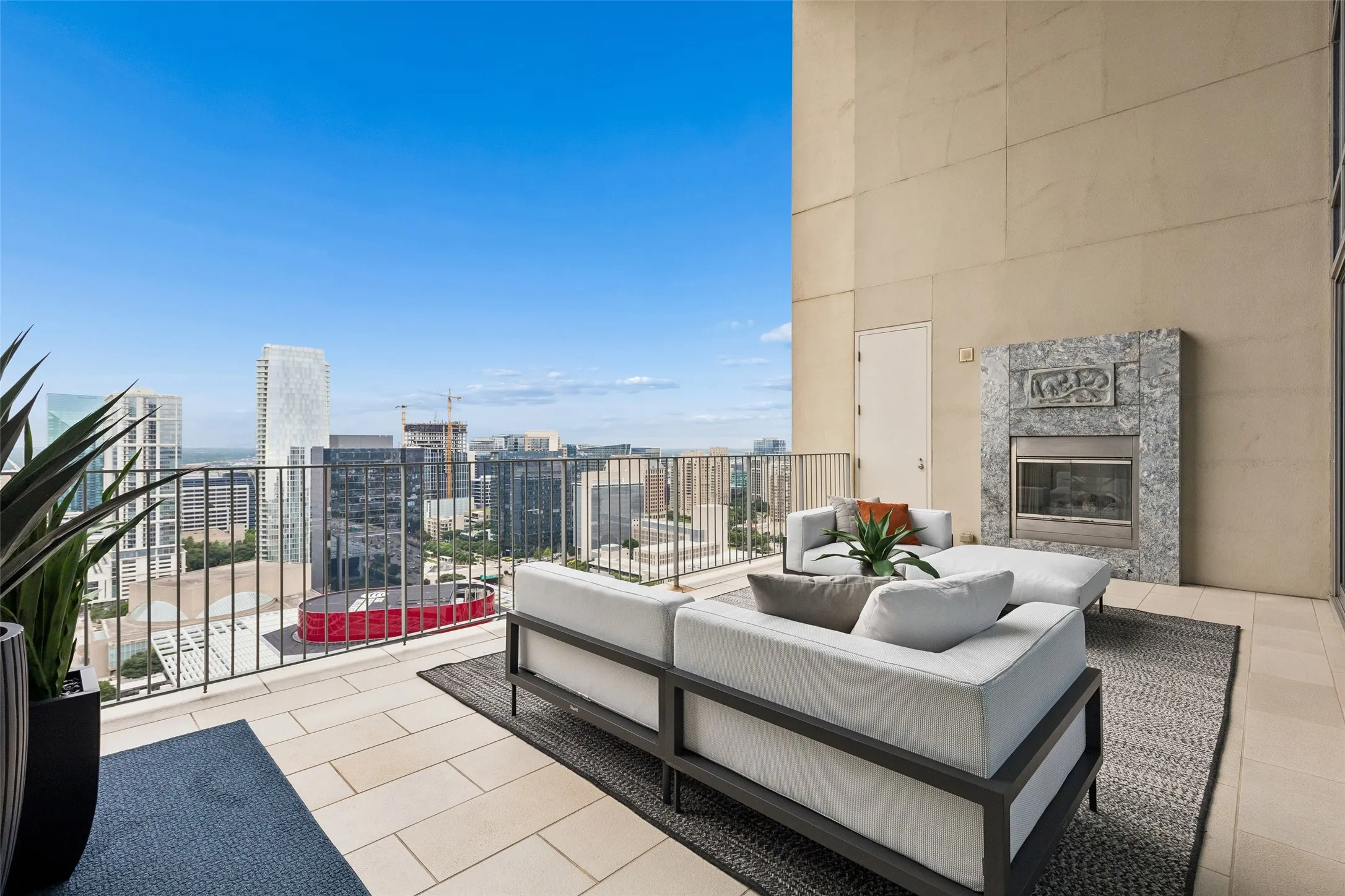 Condominium For Sale in Dallas County , 1717 Arts Plaza 2309, Dallas, Texas 75201, 3 Bedroom, 4 Bathroom, 3 Garage spaces, 4,839 Sqft, built in 2005, mls#21274073, Real Estate Agent in Dallas, Homes For Sale in Dallas county, Homes For Sale in Dallas, Realtor in Dallas Texas, Real Estate Brokerage Independent Realty Texas, Luminita Cordes Realtor