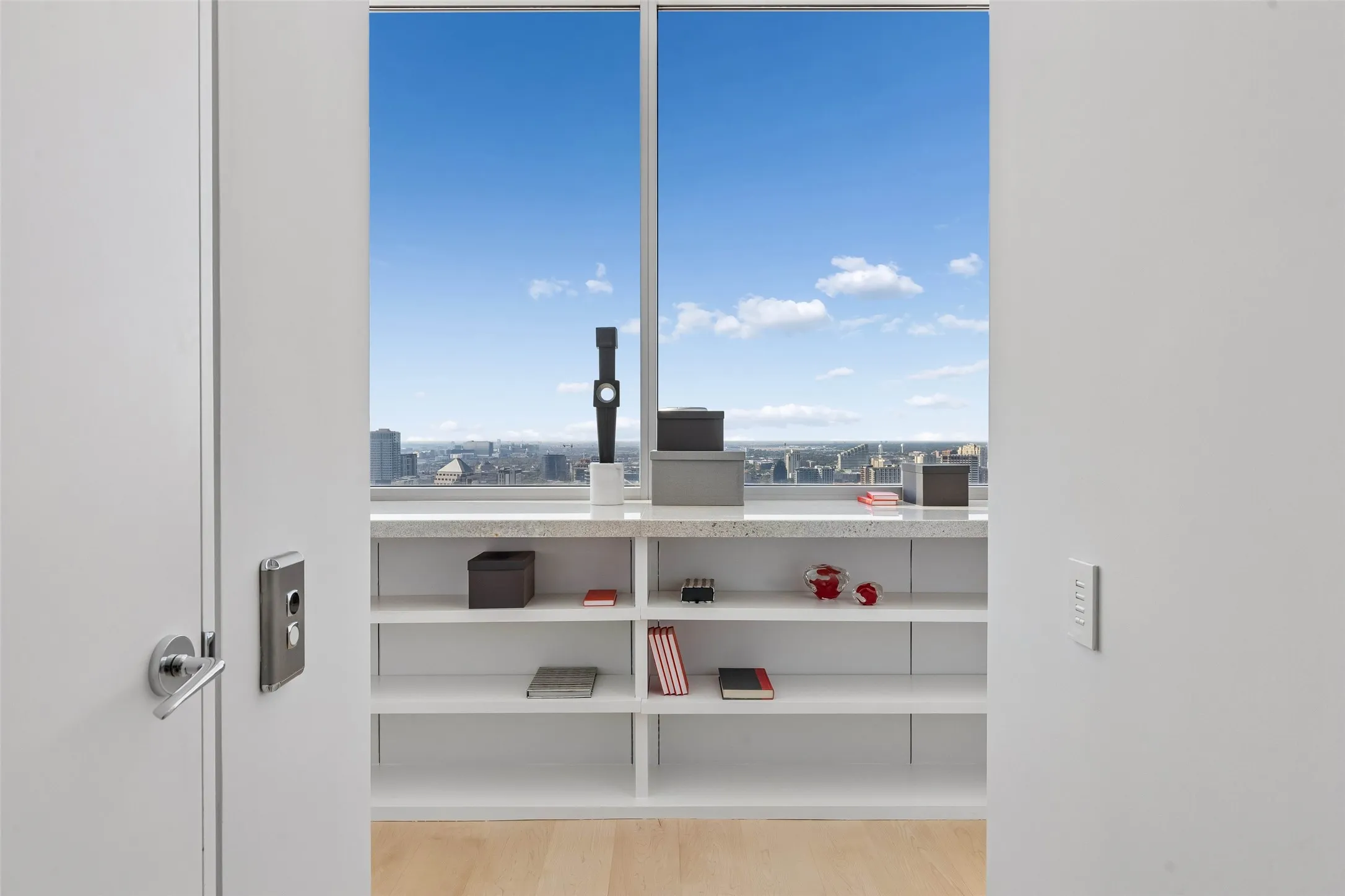 Condominium For Sale in Dallas County , 1717 Arts Plaza 2309, Dallas, Texas 75201, 3 Bedroom, 4 Bathroom, 3 Garage spaces, 4,839 Sqft, built in 2005, mls#21274073, Real Estate Agent in Dallas, Homes For Sale in Dallas county, Homes For Sale in Dallas, Realtor in Dallas Texas, Real Estate Brokerage Independent Realty Texas, Luminita Cordes Realtor