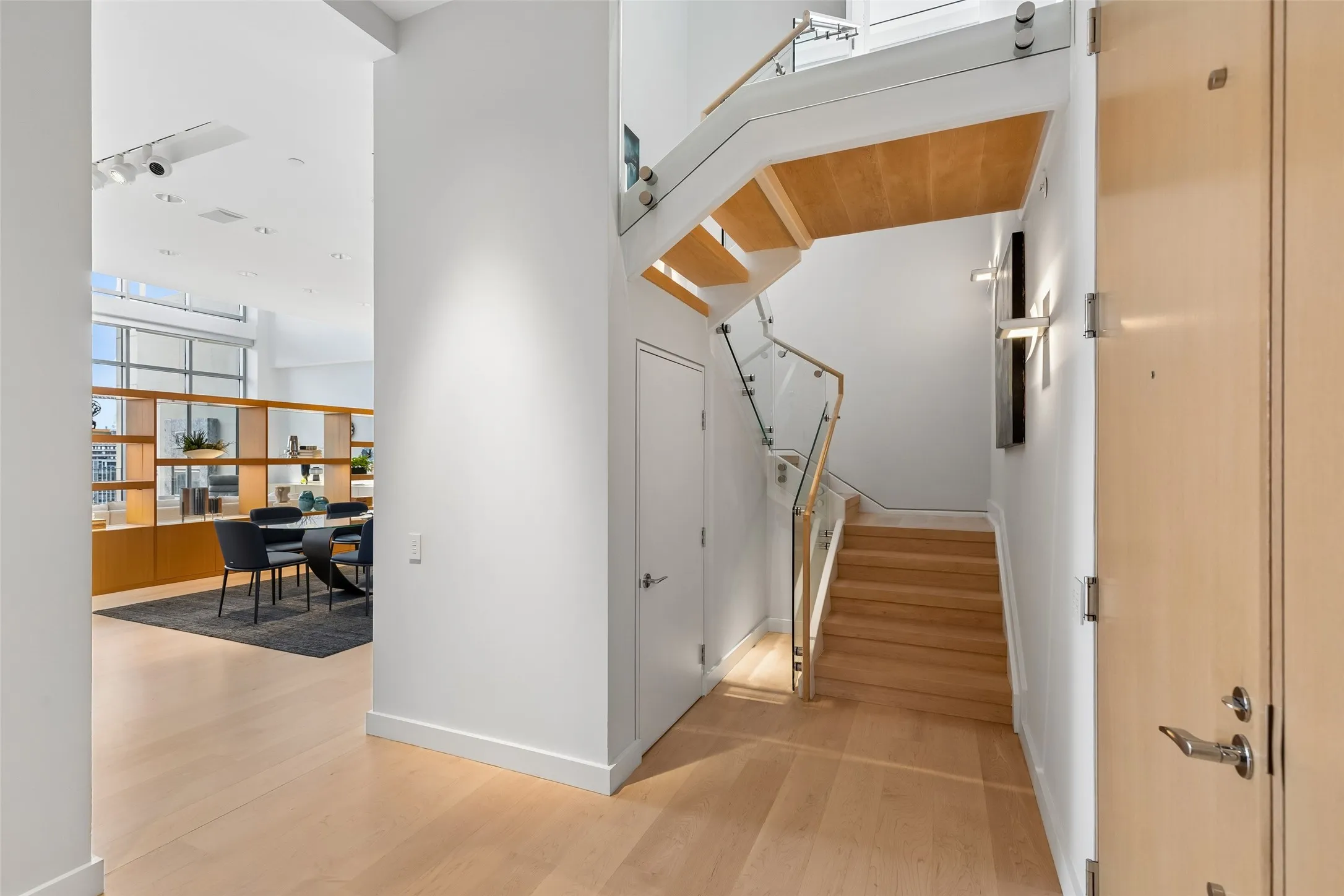 Condominium For Sale in Dallas County , 1717 Arts Plaza 2309, Dallas, Texas 75201, 3 Bedroom, 4 Bathroom, 3 Garage spaces, 4,839 Sqft, built in 2005, mls#21274073, Real Estate Agent in Dallas, Homes For Sale in Dallas county, Homes For Sale in Dallas, Realtor in Dallas Texas, Real Estate Brokerage Independent Realty Texas, Luminita Cordes Realtor