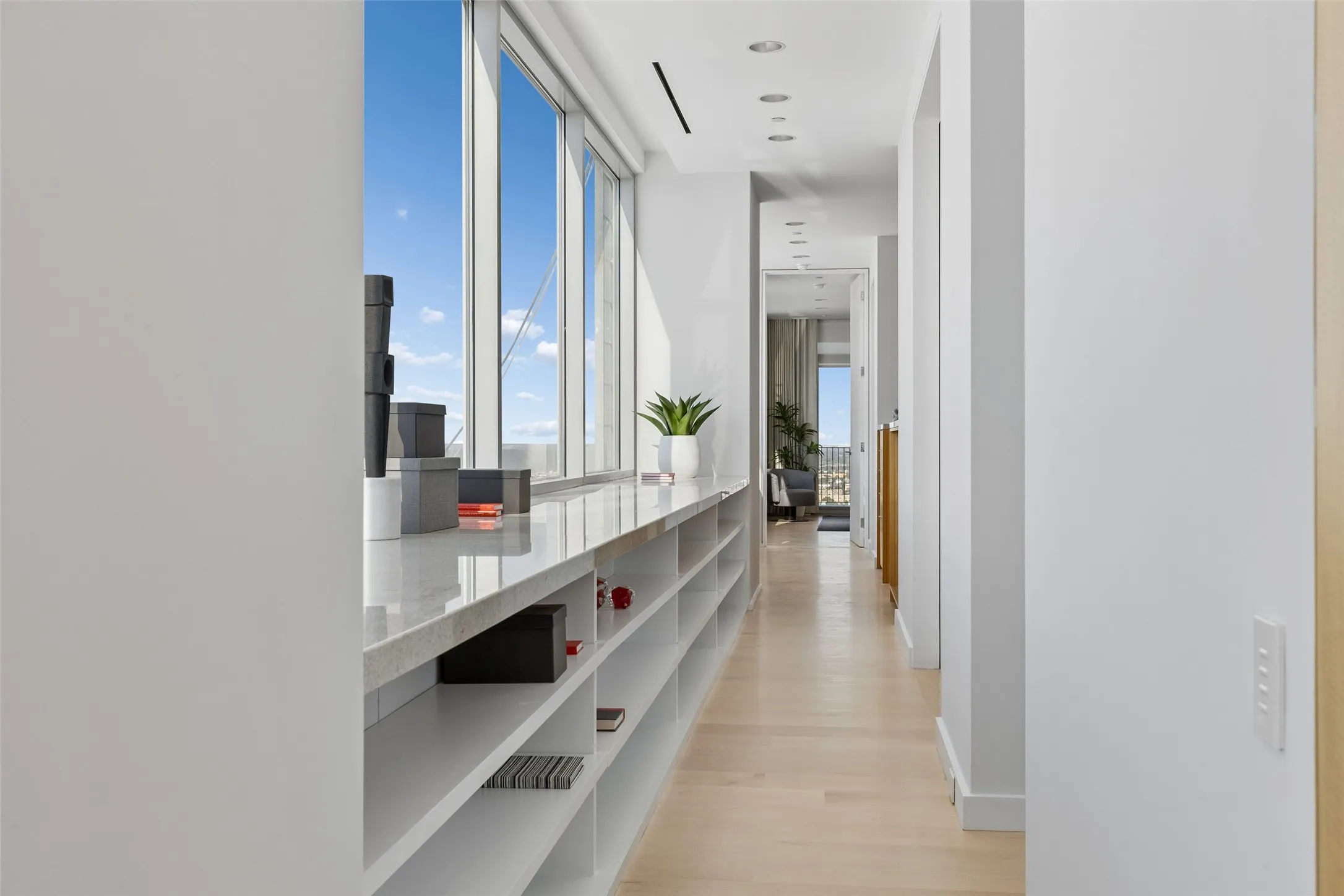 Condominium For Sale in Dallas County , 1717 Arts Plaza 2309, Dallas, Texas 75201, 3 Bedroom, 4 Bathroom, 3 Garage spaces, 4,839 Sqft, built in 2005, mls#21274073, Real Estate Agent in Dallas, Homes For Sale in Dallas county, Homes For Sale in Dallas, Realtor in Dallas Texas, Real Estate Brokerage Independent Realty Texas, Luminita Cordes Realtor