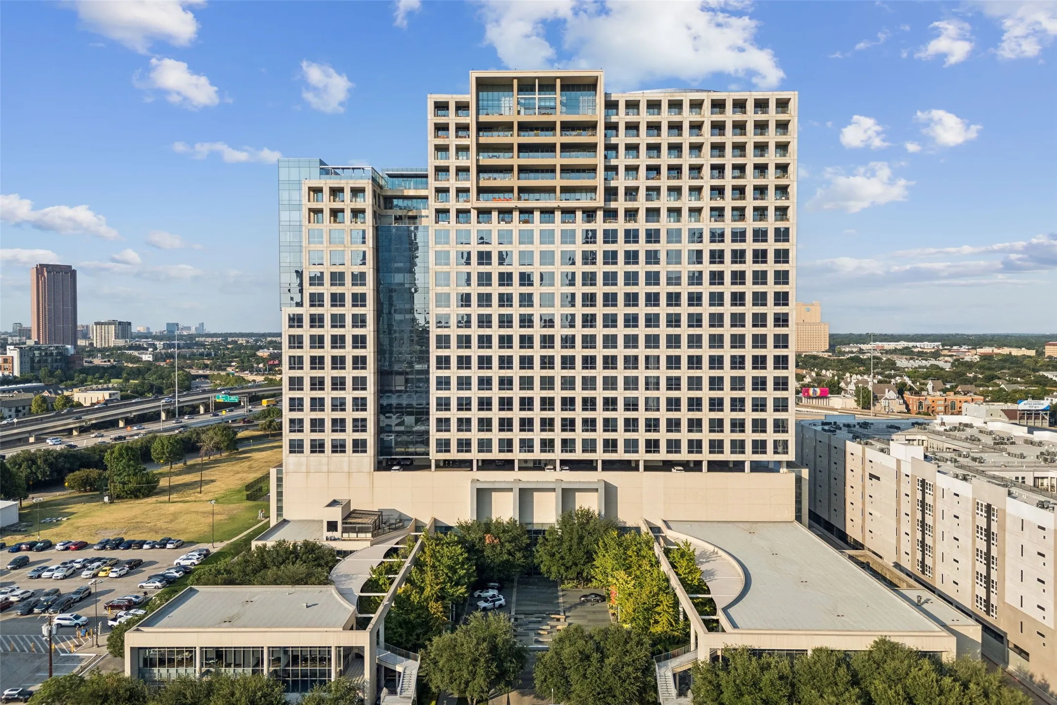 Condominium For Sale in Dallas County , 1717 Arts Plaza 2309, Dallas, Texas 75201, 3 Bedroom, 4 Bathroom, 3 Garage spaces, 4,839 Sqft, built in 2005, mls#21274073, Real Estate Agent in Dallas, Homes For Sale in Dallas county, Homes For Sale in Dallas, Realtor in Dallas Texas, Real Estate Brokerage Independent Realty Texas, Luminita Cordes Realtor