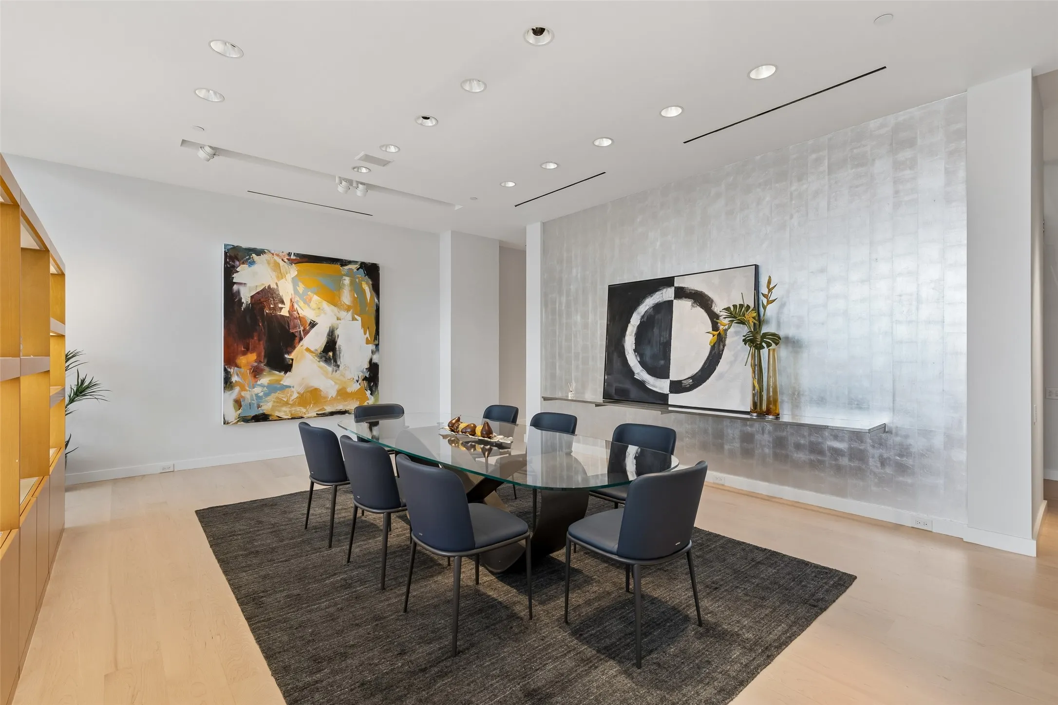 Condominium For Sale in Dallas County , 1717 Arts Plaza 2309, Dallas, Texas 75201, 3 Bedroom, 4 Bathroom, 3 Garage spaces, 4,839 Sqft, built in 2005, mls#21274073, Real Estate Agent in Dallas, Homes For Sale in Dallas county, Homes For Sale in Dallas, Realtor in Dallas Texas, Real Estate Brokerage Independent Realty Texas, Luminita Cordes Realtor