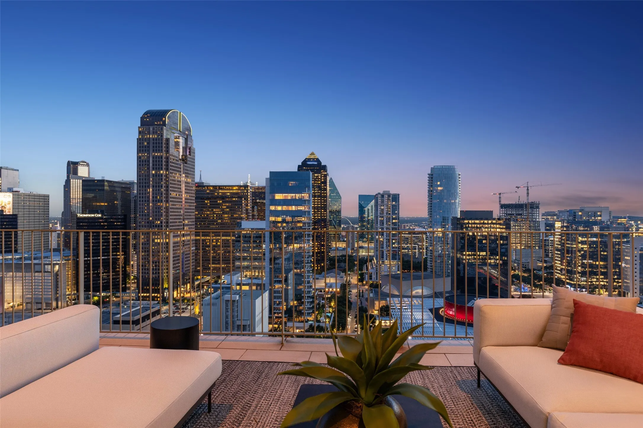 Condominium For Sale in Dallas County , 1717 Arts Plaza 2309, Dallas, Texas 75201, 3 Bedroom, 4 Bathroom, 3 Garage spaces, 4,839 Sqft, built in 2005, mls#21274073, Real Estate Agent in Dallas, Homes For Sale in Dallas county, Homes For Sale in Dallas, Realtor in Dallas Texas, Real Estate Brokerage Independent Realty Texas, Luminita Cordes Realtor