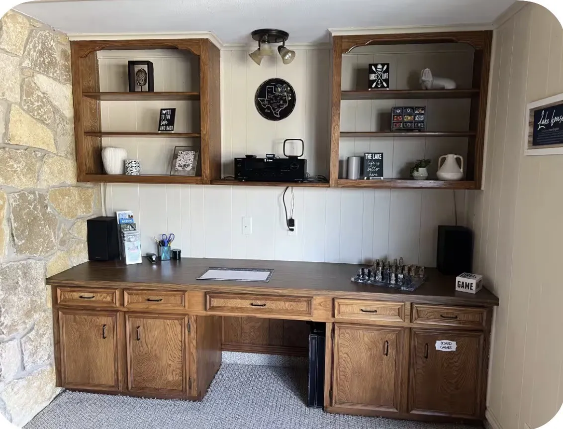 Single Family Residence For Sale in Hood County , 422 granada calle Court, Granbury, Texas 76049, 3 Bedroom, 2 Bathroom, 2 Garage spaces, 1,870 Sqft, built in 1978, mls#21274264, Real Estate Agent in Granbury, Homes For Sale in Hood county, Homes For Sale in Granbury, Realtor in Granbury Texas, Real Estate Brokerage Independent Realty Texas, Luminita Cordes Realtor