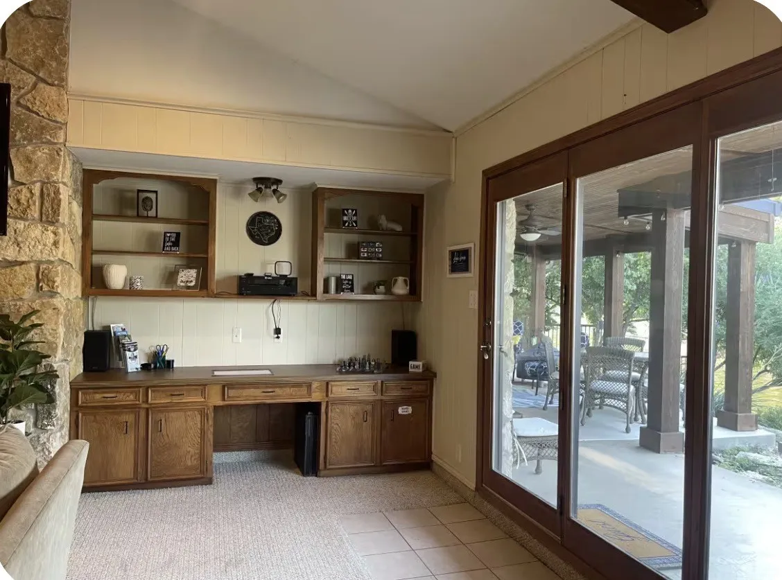 Single Family Residence For Sale in Hood County , 422 granada calle Court, Granbury, Texas 76049, 3 Bedroom, 2 Bathroom, 2 Garage spaces, 1,870 Sqft, built in 1978, mls#21274264, Real Estate Agent in Granbury, Homes For Sale in Hood county, Homes For Sale in Granbury, Realtor in Granbury Texas, Real Estate Brokerage Independent Realty Texas, Luminita Cordes Realtor
