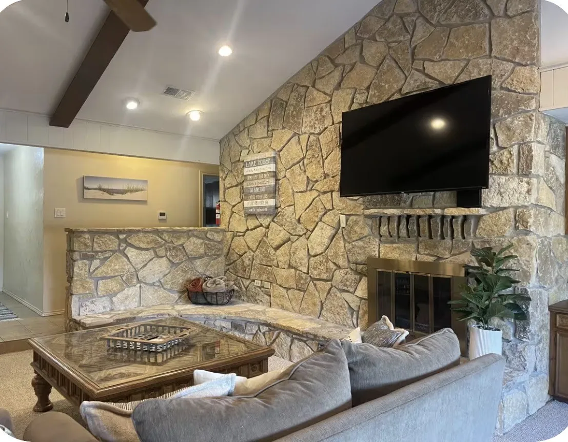 Single Family Residence For Sale in Hood County , 422 granada calle Court, Granbury, Texas 76049, 3 Bedroom, 2 Bathroom, 2 Garage spaces, 1,870 Sqft, built in 1978, mls#21274264, Real Estate Agent in Granbury, Homes For Sale in Hood county, Homes For Sale in Granbury, Realtor in Granbury Texas, Real Estate Brokerage Independent Realty Texas, Luminita Cordes Realtor