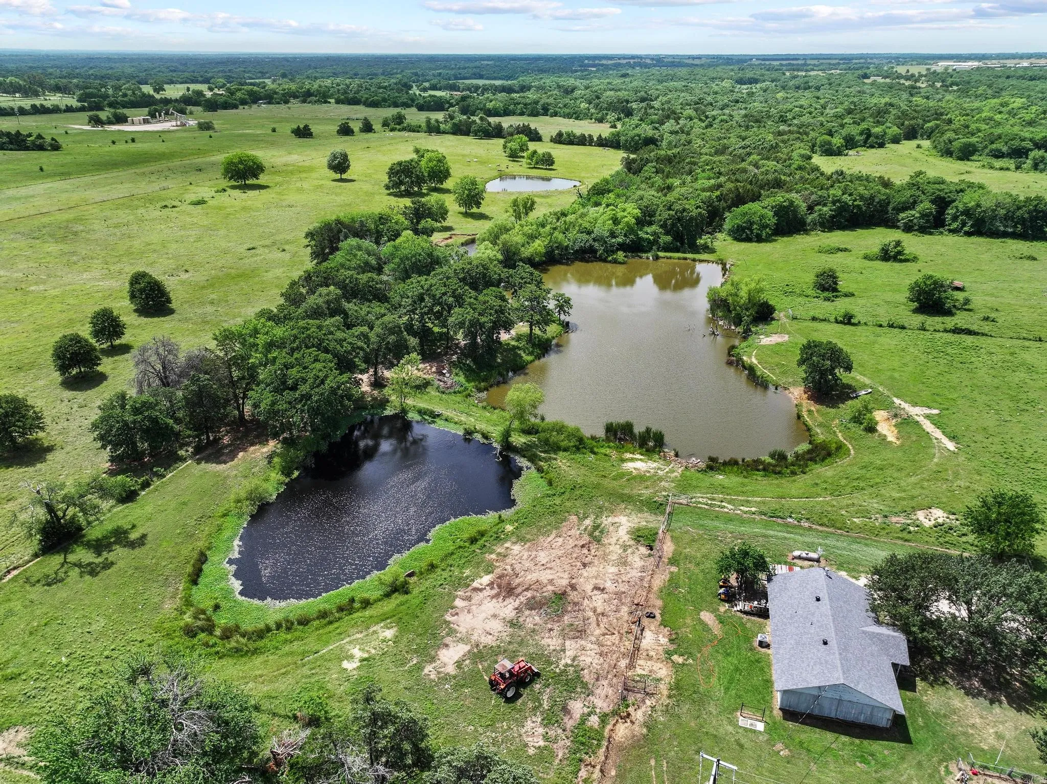 Single Family Residence For Sale in Grayson County , 25172 US Highway 377, Whitesboro, Texas 76273, 3 Bedroom, 2 Bathroom, Garage spaces, 1,500 Sqft, built in 1983, mls#21274192, Real Estate Agent in Whitesboro, Homes For Sale in Grayson county, Homes For Sale in Whitesboro, Realtor in Whitesboro Texas, Real Estate Brokerage Independent Realty Texas, Luminita Cordes Realtor