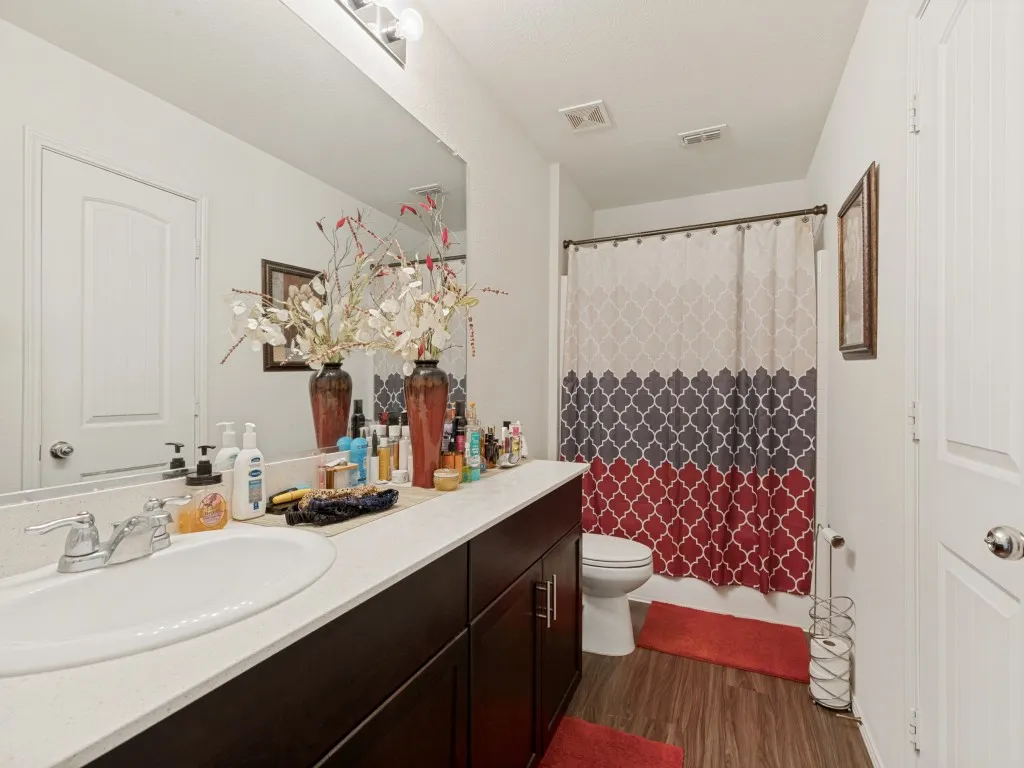 Single Family Residence For Sale in Tarrant County , 409 Falling Star Drive, Fort Worth, Texas 76052, 4 Bedrooms, 2 Bathrooms, 2 Garage spaces, 1,959 Sqft, built in 2019, Price $405,000, mls#21274092, Real Estate Agent in Fort Worth, Homes For Sale in Tarrant county, Homes For Sale in Fort Worth, Realtor in Fort Worth Texas, Real Estate Brokerage Independent Realty Texas, Luminita Cordes Realtor
