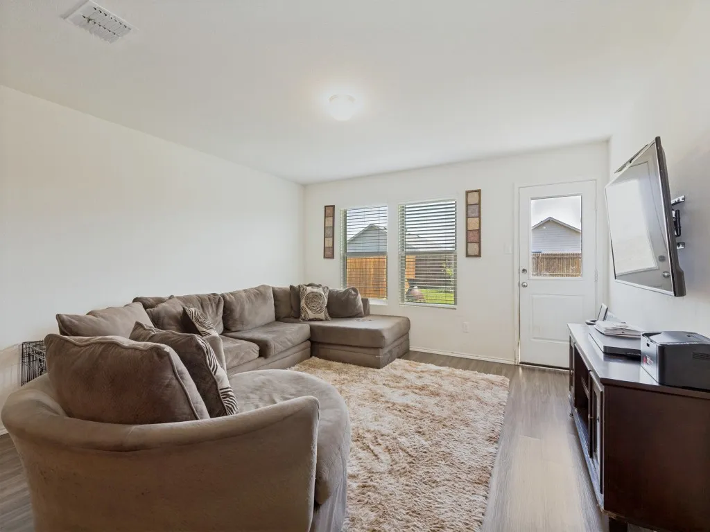 Single Family Residence For Sale in Tarrant County , 409 Falling Star Drive, Fort Worth, Texas 76052, 4 Bedrooms, 2 Bathrooms, 2 Garage spaces, 1,959 Sqft, built in 2019, Price $405,000, mls#21274092, Real Estate Agent in Fort Worth, Homes For Sale in Tarrant county, Homes For Sale in Fort Worth, Realtor in Fort Worth Texas, Real Estate Brokerage Independent Realty Texas, Luminita Cordes Realtor