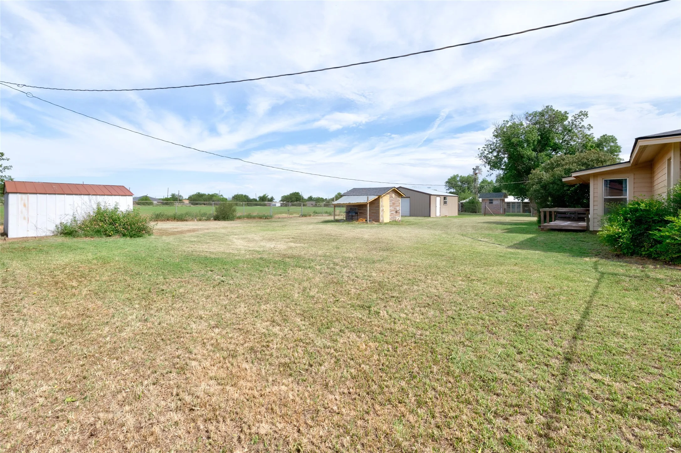Single Family Residence For Sale in Taylor County , 1002 Trundy, Merkel, Texas 79536, 3 Bedroom, 2 Bathroom, 2 Garage spaces, 1,668 Sqft, built in 1954, mls#21273750, Real Estate Agent in Merkel, Homes For Sale in Taylor county, Homes For Sale in Merkel, Realtor in Merkel Texas, Real Estate Brokerage Independent Realty Texas, Luminita Cordes Realtor