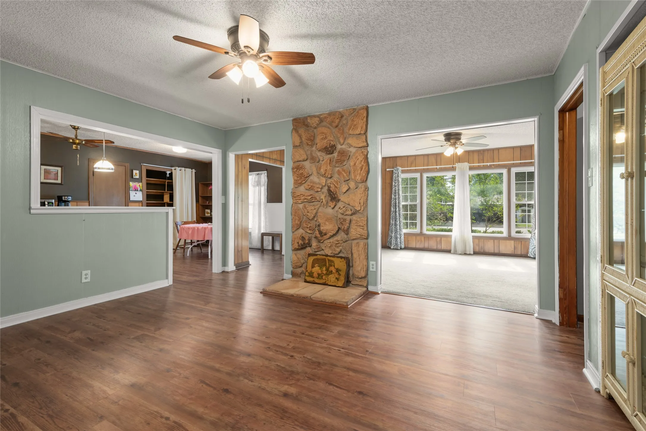 Single Family Residence For Sale in Taylor County , 1002 Trundy, Merkel, Texas 79536, 3 Bedroom, 2 Bathroom, 2 Garage spaces, 1,668 Sqft, built in 1954, mls#21273750, Real Estate Agent in Merkel, Homes For Sale in Taylor county, Homes For Sale in Merkel, Realtor in Merkel Texas, Real Estate Brokerage Independent Realty Texas, Luminita Cordes Realtor