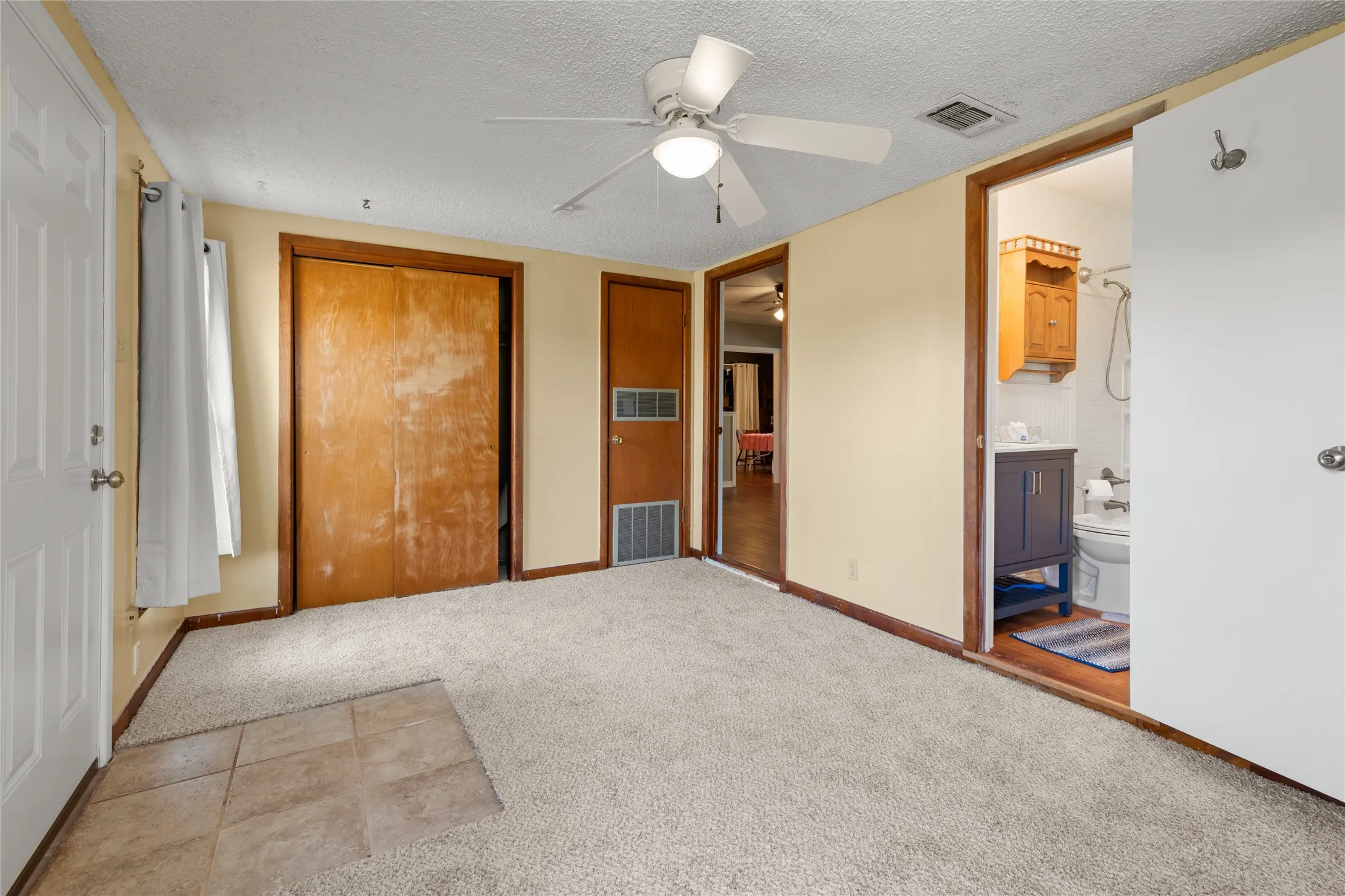 Single Family Residence For Sale in Taylor County , 1002 Trundy, Merkel, Texas 79536, 3 Bedroom, 2 Bathroom, 2 Garage spaces, 1,668 Sqft, built in 1954, mls#21273750, Real Estate Agent in Merkel, Homes For Sale in Taylor county, Homes For Sale in Merkel, Realtor in Merkel Texas, Real Estate Brokerage Independent Realty Texas, Luminita Cordes Realtor
