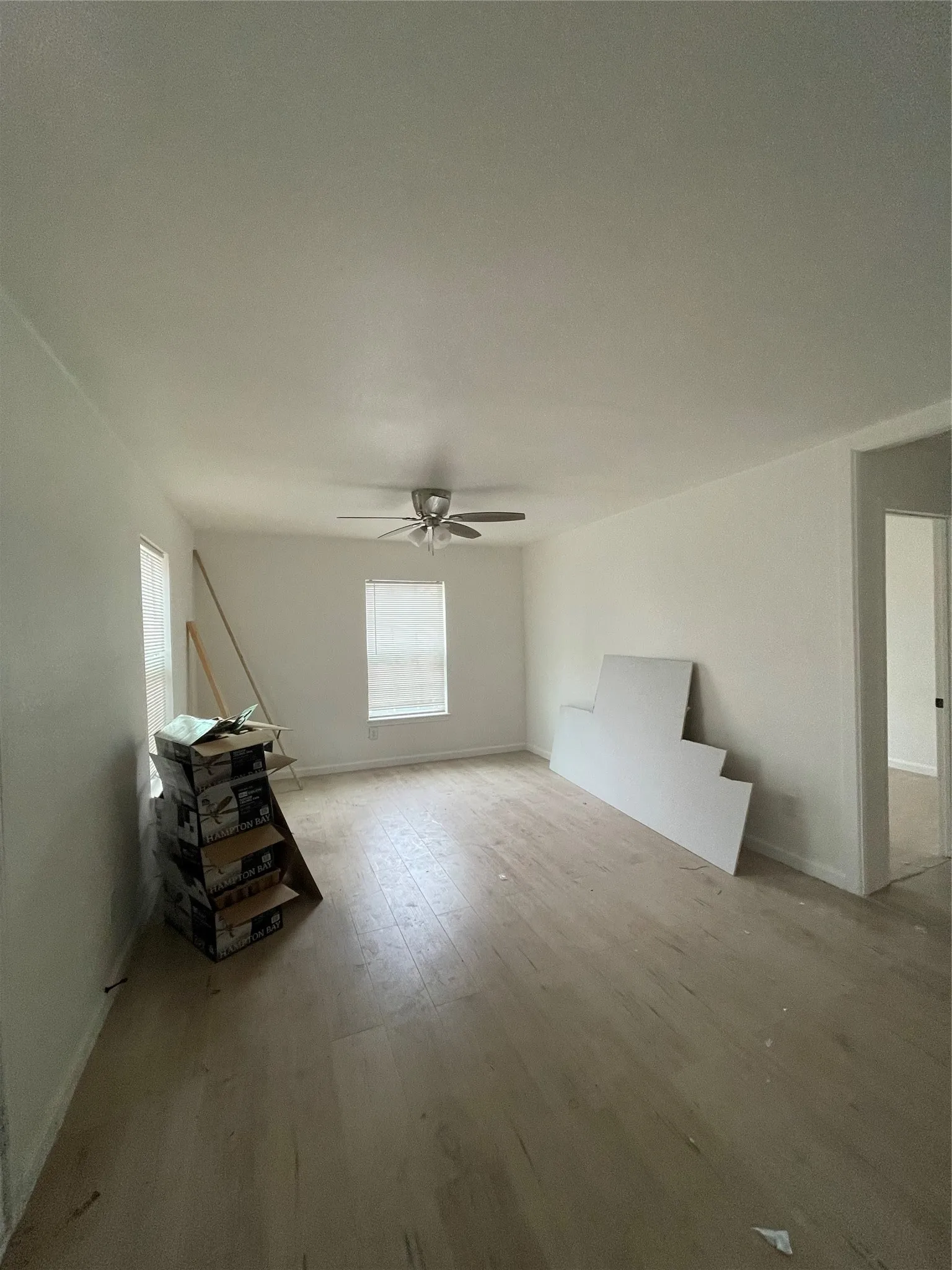 Single Family Residence For Sale in Dallas County , 4731 Stokes Street, Dallas, Texas 75216, 3 Bedroom, 1 Bathroom, Garage spaces, 840 Sqft, built in 1955, mls#21274449, Real Estate Agent in Dallas, Homes For Sale in Dallas county, Homes For Sale in Dallas, Realtor in Dallas Texas, Real Estate Brokerage Independent Realty Texas, Luminita Cordes Realtor