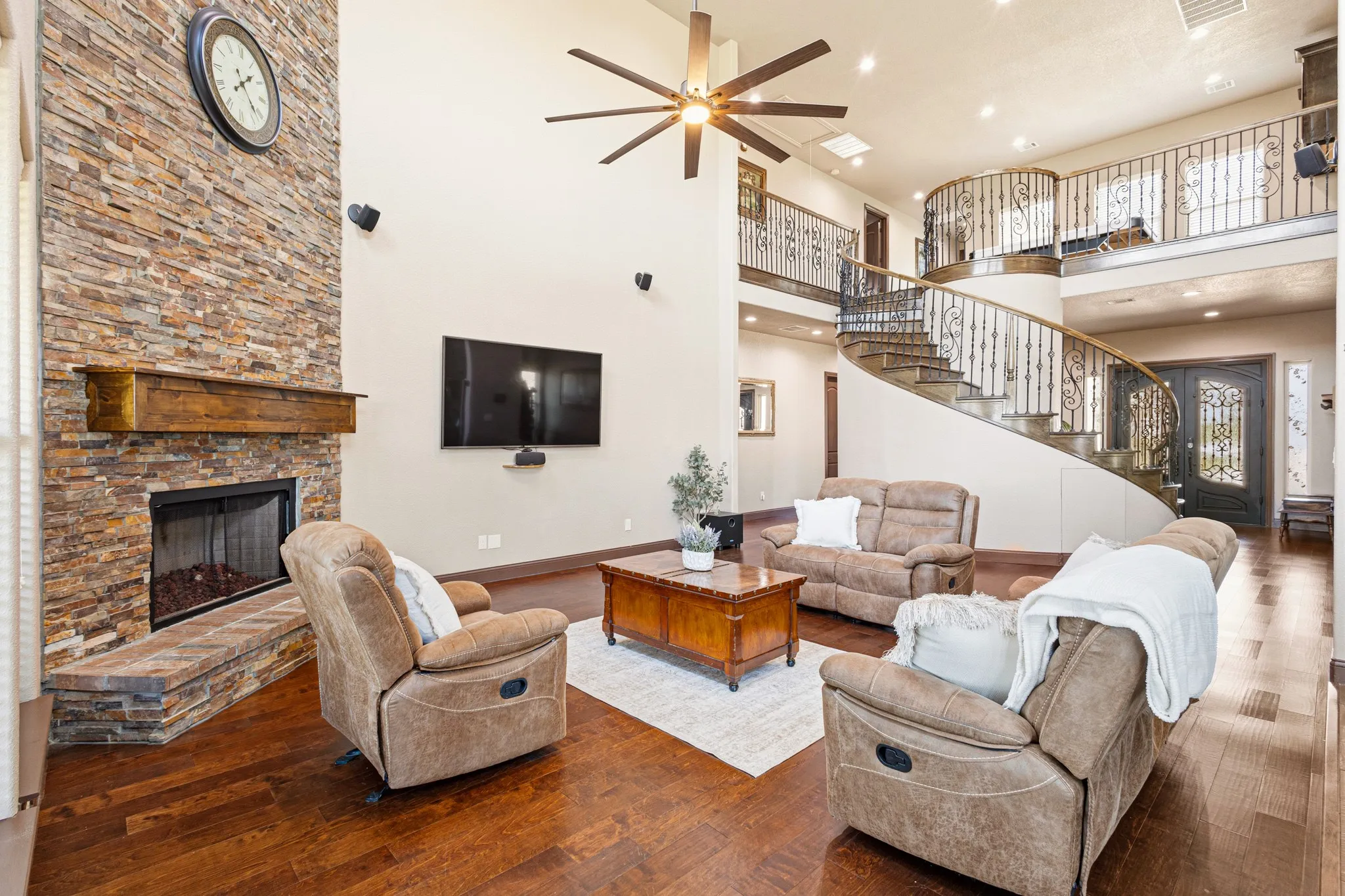 Single Family Residence For Sale in Collin County , 3512 Harlan Drive, Sachse, Texas 75048, 5 Bedroom, 4 Bathroom, 3 Garage spaces, 4,128 Sqft, built in 2018, mls#21273836, Real Estate Agent in Sachse, Homes For Sale in Collin county, Homes For Sale in Sachse, Realtor in Sachse Texas, Real Estate Brokerage Independent Realty Texas, Luminita Cordes Realtor