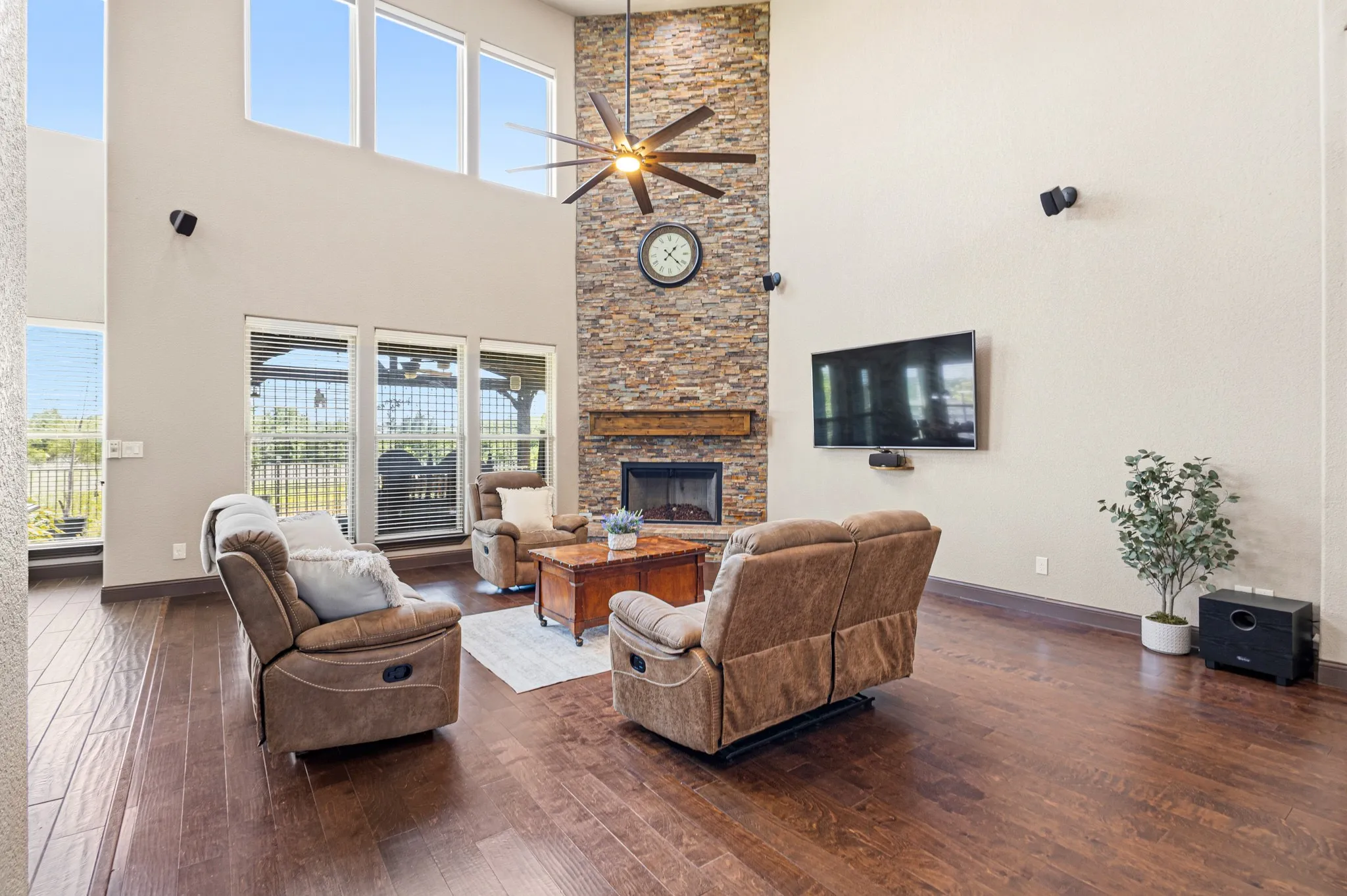Single Family Residence For Sale in Collin County , 3512 Harlan Drive, Sachse, Texas 75048, 5 Bedroom, 4 Bathroom, 3 Garage spaces, 4,128 Sqft, built in 2018, mls#21273836, Real Estate Agent in Sachse, Homes For Sale in Collin county, Homes For Sale in Sachse, Realtor in Sachse Texas, Real Estate Brokerage Independent Realty Texas, Luminita Cordes Realtor