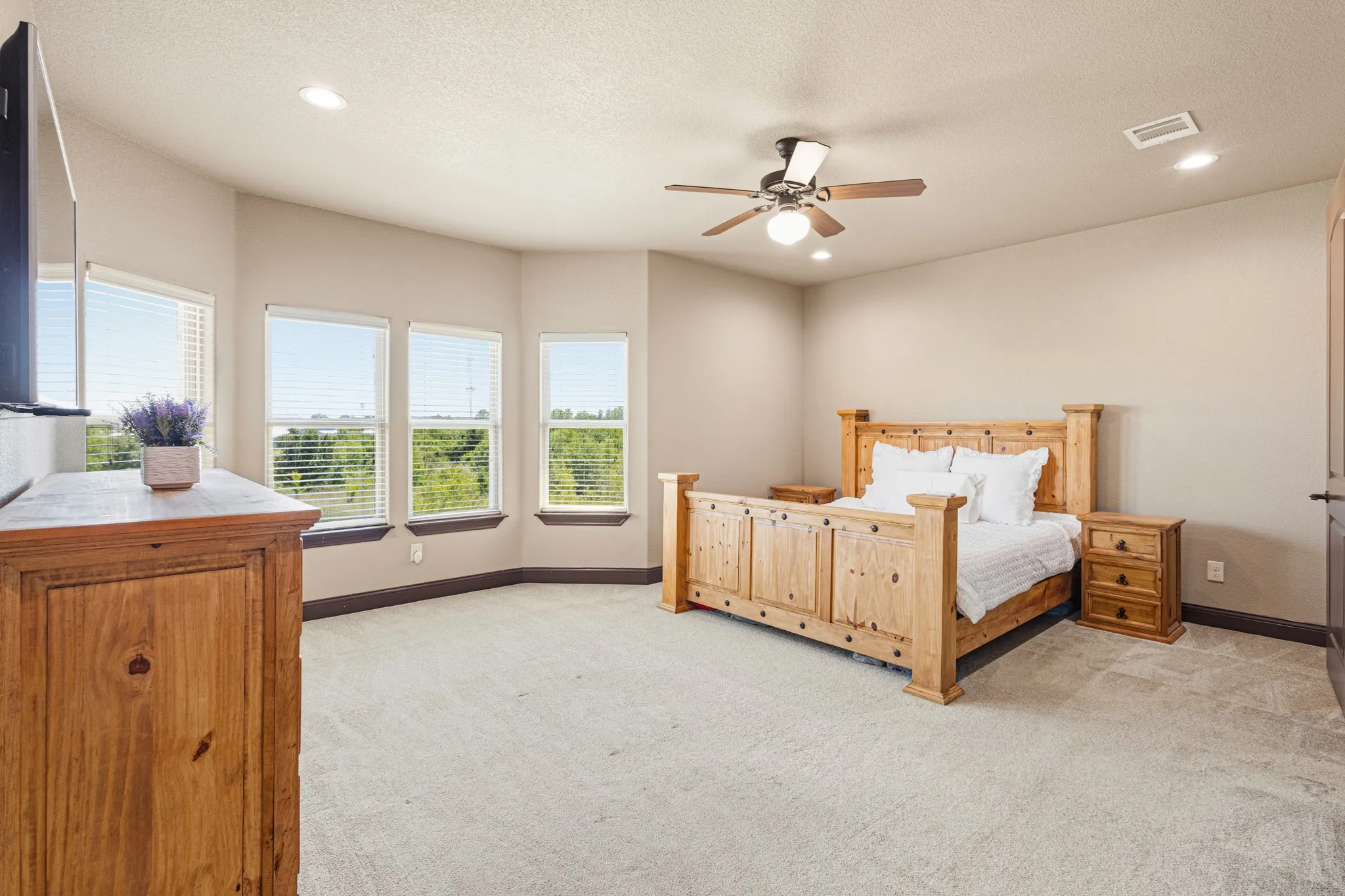 Single Family Residence For Sale in Collin County , 3512 Harlan Drive, Sachse, Texas 75048, 5 Bedroom, 4 Bathroom, 3 Garage spaces, 4,128 Sqft, built in 2018, mls#21273836, Real Estate Agent in Sachse, Homes For Sale in Collin county, Homes For Sale in Sachse, Realtor in Sachse Texas, Real Estate Brokerage Independent Realty Texas, Luminita Cordes Realtor