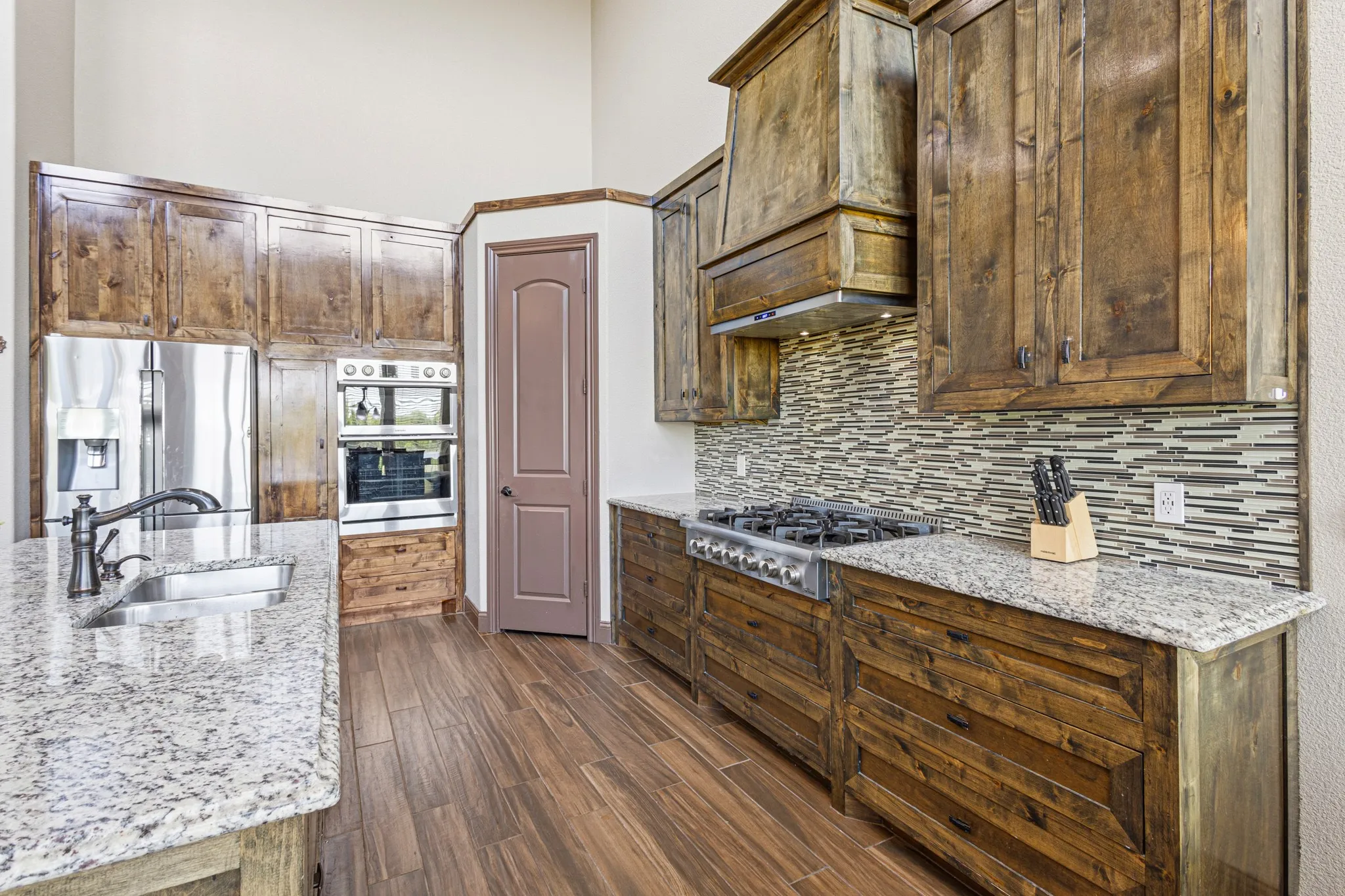 Single Family Residence For Sale in Collin County , 3512 Harlan Drive, Sachse, Texas 75048, 5 Bedroom, 4 Bathroom, 3 Garage spaces, 4,128 Sqft, built in 2018, mls#21273836, Real Estate Agent in Sachse, Homes For Sale in Collin county, Homes For Sale in Sachse, Realtor in Sachse Texas, Real Estate Brokerage Independent Realty Texas, Luminita Cordes Realtor