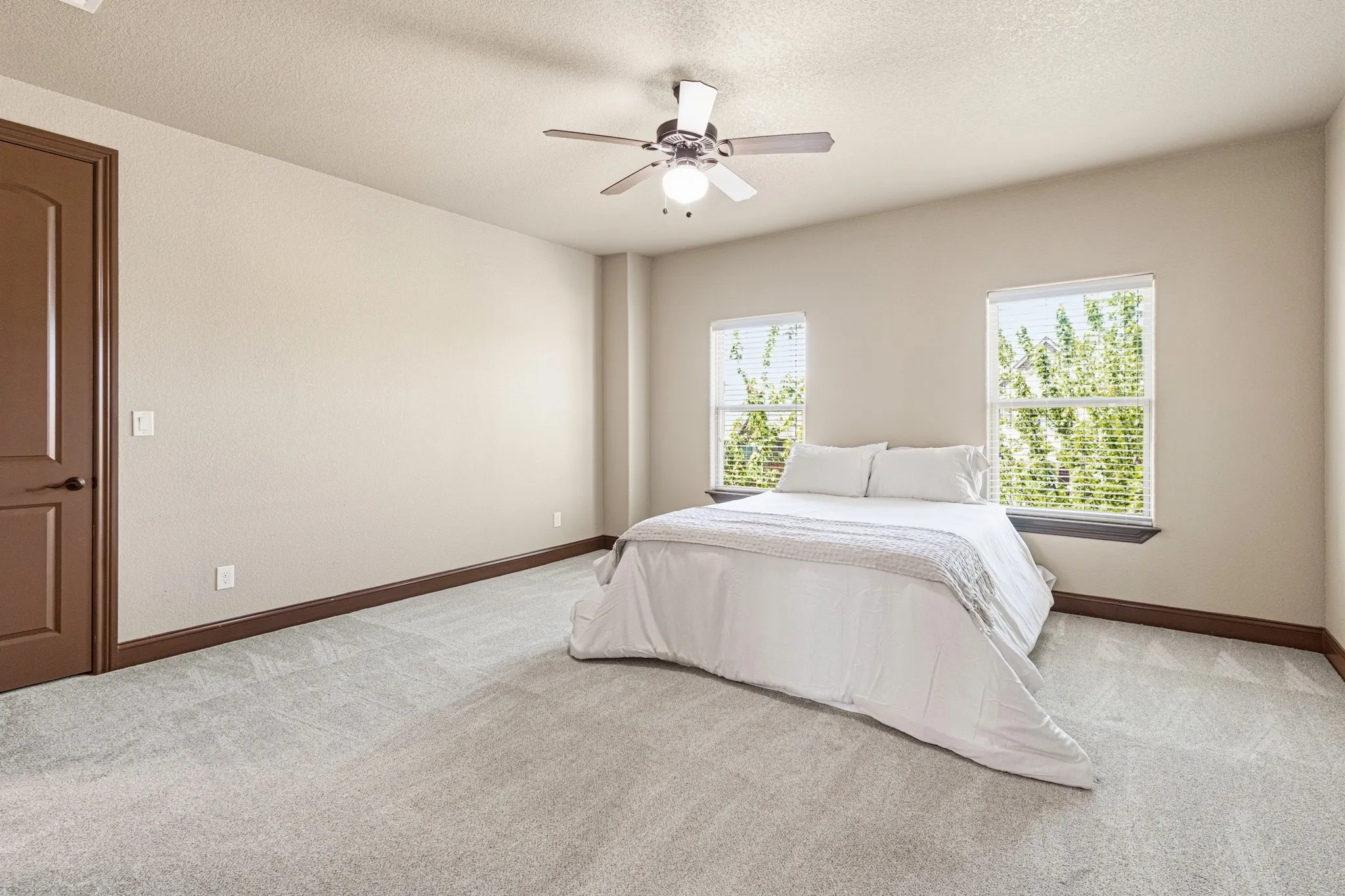 Single Family Residence For Sale in Collin County , 3512 Harlan Drive, Sachse, Texas 75048, 5 Bedroom, 4 Bathroom, 3 Garage spaces, 4,128 Sqft, built in 2018, mls#21273836, Real Estate Agent in Sachse, Homes For Sale in Collin county, Homes For Sale in Sachse, Realtor in Sachse Texas, Real Estate Brokerage Independent Realty Texas, Luminita Cordes Realtor