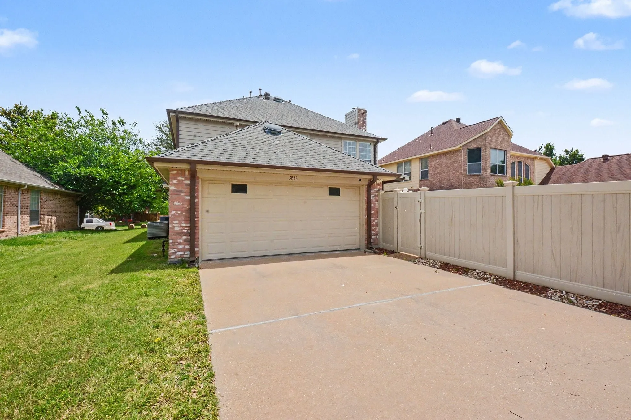 Single Family Residence For Sale in Collin County , 7633 Brownley Place, Plano, Texas 75025, 4 Bedroom, 3 Bathroom, 2 Garage spaces, 2,678 Sqft, built in 1993, mls#21273704, Real Estate Agent in Plano, Homes For Sale in Collin county, Homes For Sale in Plano, Realtor in Plano Texas, Real Estate Brokerage Independent Realty Texas, Luminita Cordes Realtor