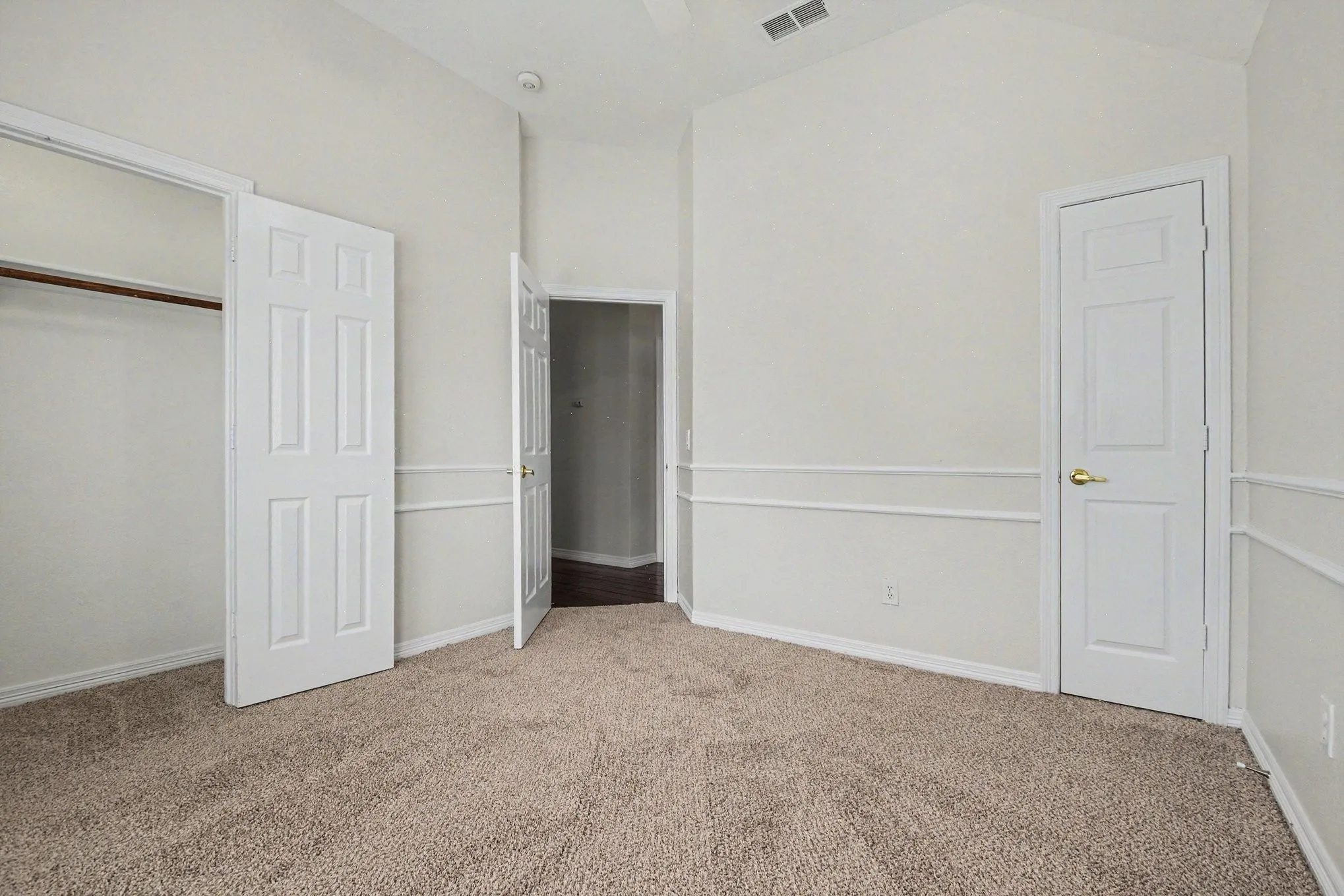 Single Family Residence For Sale in Collin County , 7633 Brownley Place, Plano, Texas 75025, 4 Bedroom, 3 Bathroom, 2 Garage spaces, 2,678 Sqft, built in 1993, mls#21273704, Real Estate Agent in Plano, Homes For Sale in Collin county, Homes For Sale in Plano, Realtor in Plano Texas, Real Estate Brokerage Independent Realty Texas, Luminita Cordes Realtor
