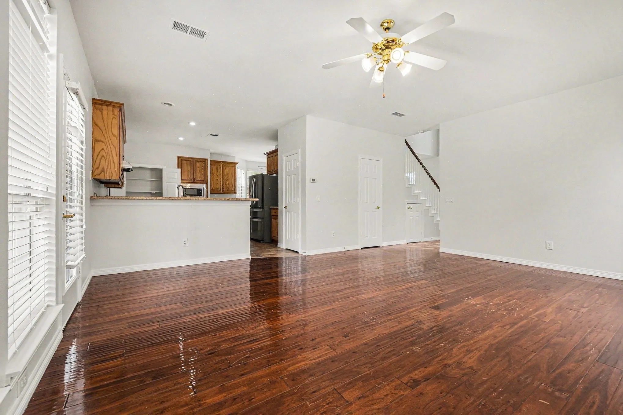 Single Family Residence For Sale in Collin County , 7633 Brownley Place, Plano, Texas 75025, 4 Bedroom, 3 Bathroom, 2 Garage spaces, 2,678 Sqft, built in 1993, mls#21273704, Real Estate Agent in Plano, Homes For Sale in Collin county, Homes For Sale in Plano, Realtor in Plano Texas, Real Estate Brokerage Independent Realty Texas, Luminita Cordes Realtor