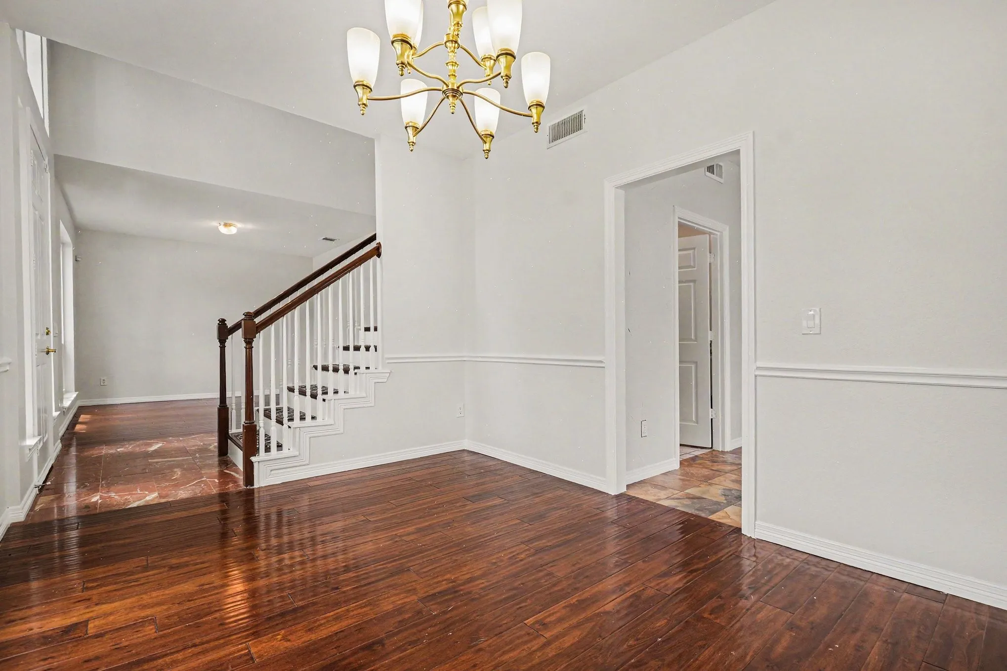 Single Family Residence For Sale in Collin County , 7633 Brownley Place, Plano, Texas 75025, 4 Bedroom, 3 Bathroom, 2 Garage spaces, 2,678 Sqft, built in 1993, mls#21273704, Real Estate Agent in Plano, Homes For Sale in Collin county, Homes For Sale in Plano, Realtor in Plano Texas, Real Estate Brokerage Independent Realty Texas, Luminita Cordes Realtor