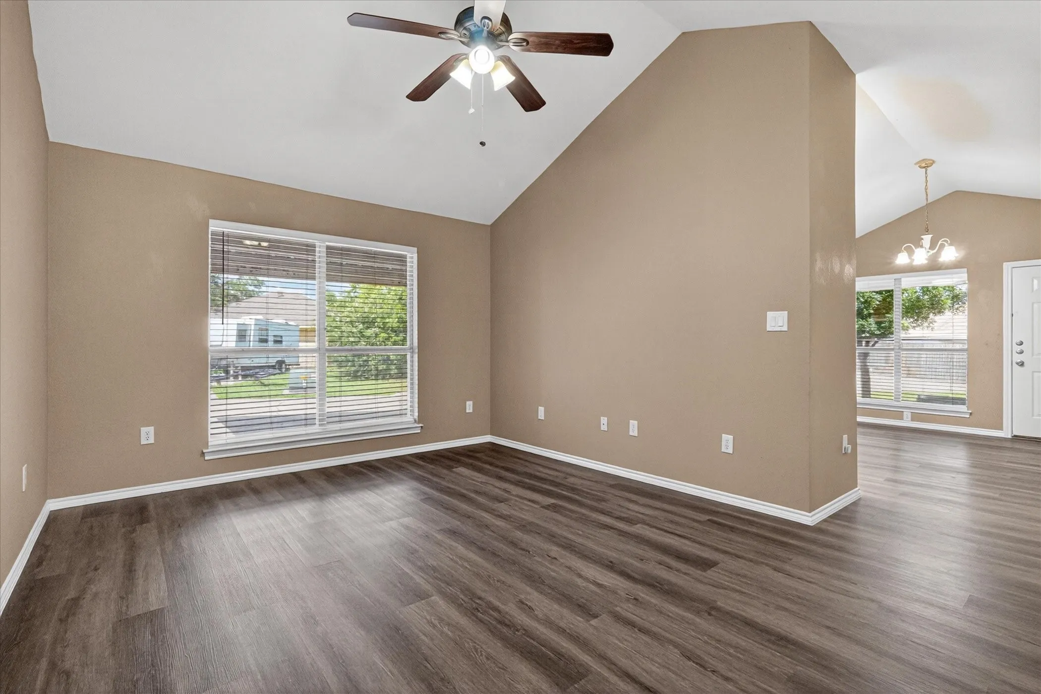 Duplex For Rent in Denton County , 3132 Cedar Hill Street, Denton, Texas 76209, 3 Bedrooms, 2 Bathrooms, Garage spaces, 1,378 Sqft, built in 1996, Price $1,850, mls#21274503, Real Estate Agent in Denton, Homes For Rent in Denton county, Homes For Rent in Denton, Realtor in Denton Texas, Real Estate Brokerage Independent Realty Texas, Luminita Cordes Realtor