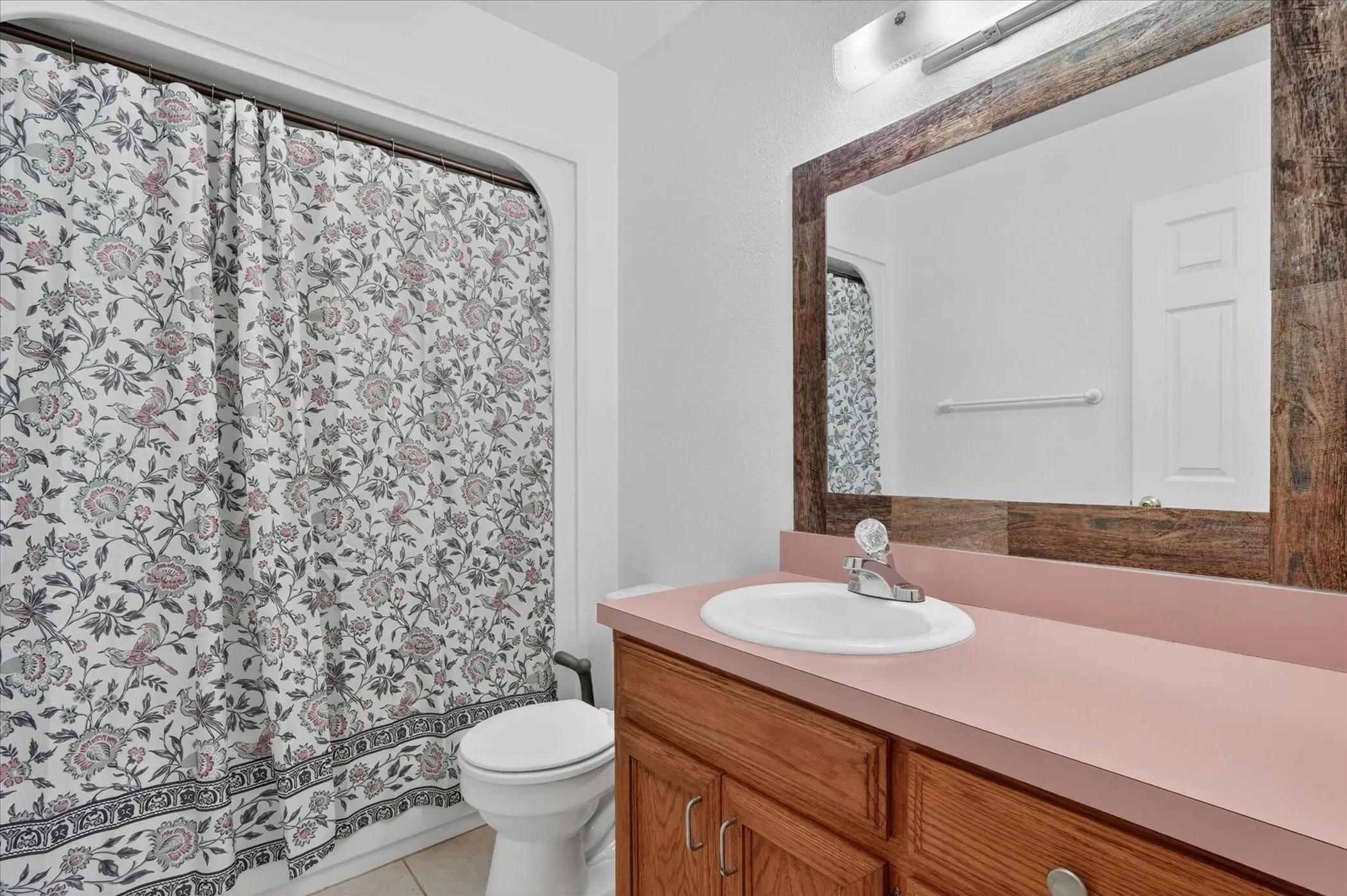 Duplex For Rent in Denton County , 3132 Cedar Hill Street, Denton, Texas 76209, 3 Bedrooms, 2 Bathrooms, Garage spaces, 1,378 Sqft, built in 1996, Price $1,850, mls#21274503, Real Estate Agent in Denton, Homes For Rent in Denton county, Homes For Rent in Denton, Realtor in Denton Texas, Real Estate Brokerage Independent Realty Texas, Luminita Cordes Realtor
