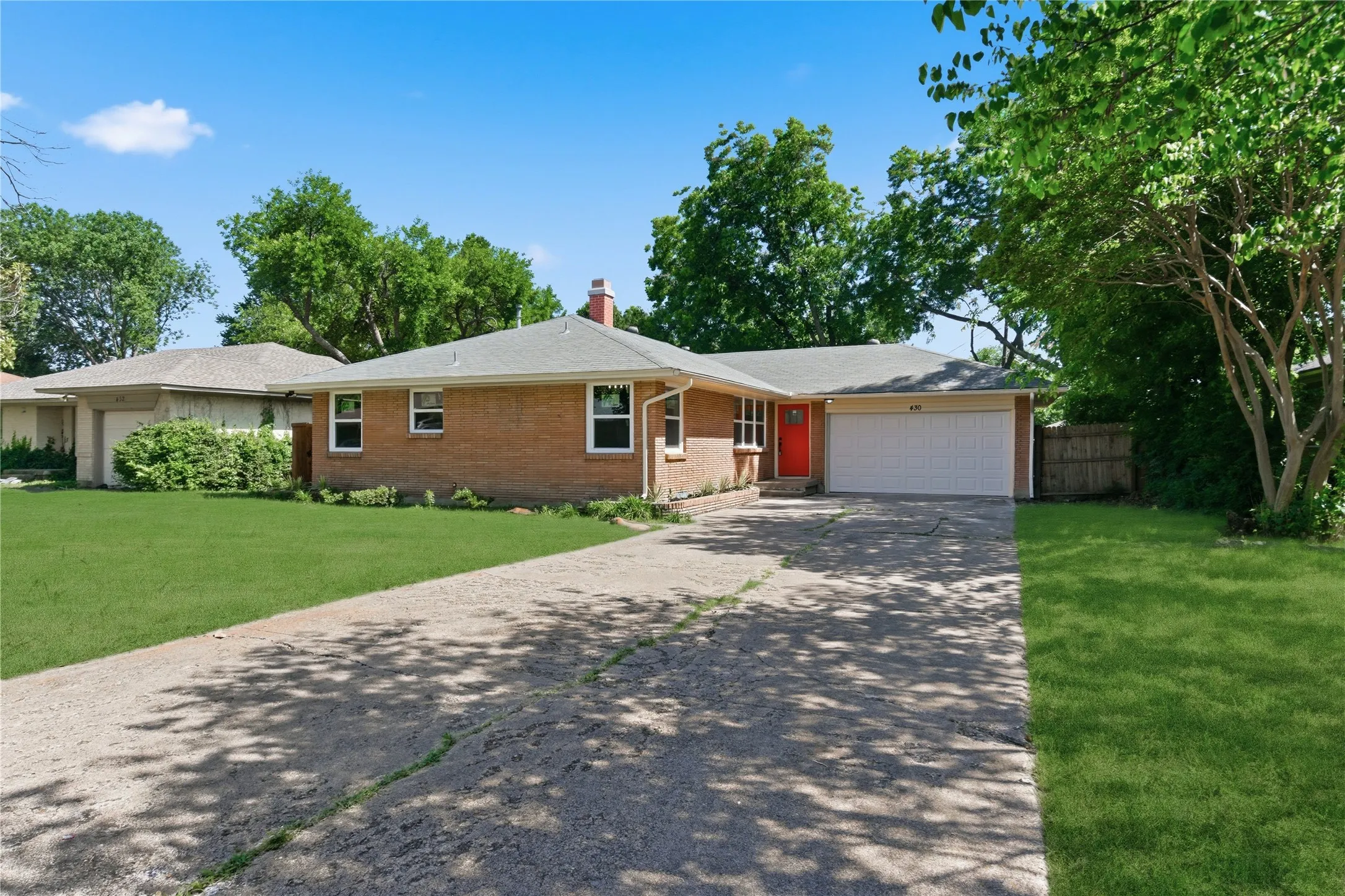 Single Family Residence For Sale in Dallas County , 430 Terrace Drive, Richardson, Texas 75081, 3 Bedroom, 2 Bathroom, 2 Garage spaces, 1,432 Sqft, built in 1957, mls#21274525, Real Estate Agent in Richardson, Homes For Sale in Dallas county, Homes For Sale in Richardson, Realtor in Richardson Texas, Real Estate Brokerage Independent Realty Texas, Luminita Cordes Realtor