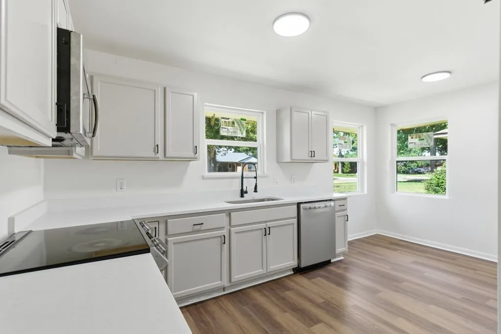 Single Family Residence For Sale in Dallas County , 430 Terrace Drive, Richardson, Texas 75081, 3 Bedroom, 2 Bathroom, 2 Garage spaces, 1,432 Sqft, built in 1957, mls#21274525, Real Estate Agent in Richardson, Homes For Sale in Dallas county, Homes For Sale in Richardson, Realtor in Richardson Texas, Real Estate Brokerage Independent Realty Texas, Luminita Cordes Realtor