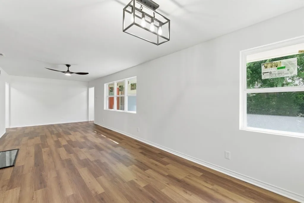 Single Family Residence For Sale in Dallas County , 430 Terrace Drive, Richardson, Texas 75081, 3 Bedroom, 2 Bathroom, 2 Garage spaces, 1,432 Sqft, built in 1957, mls#21274525, Real Estate Agent in Richardson, Homes For Sale in Dallas county, Homes For Sale in Richardson, Realtor in Richardson Texas, Real Estate Brokerage Independent Realty Texas, Luminita Cordes Realtor